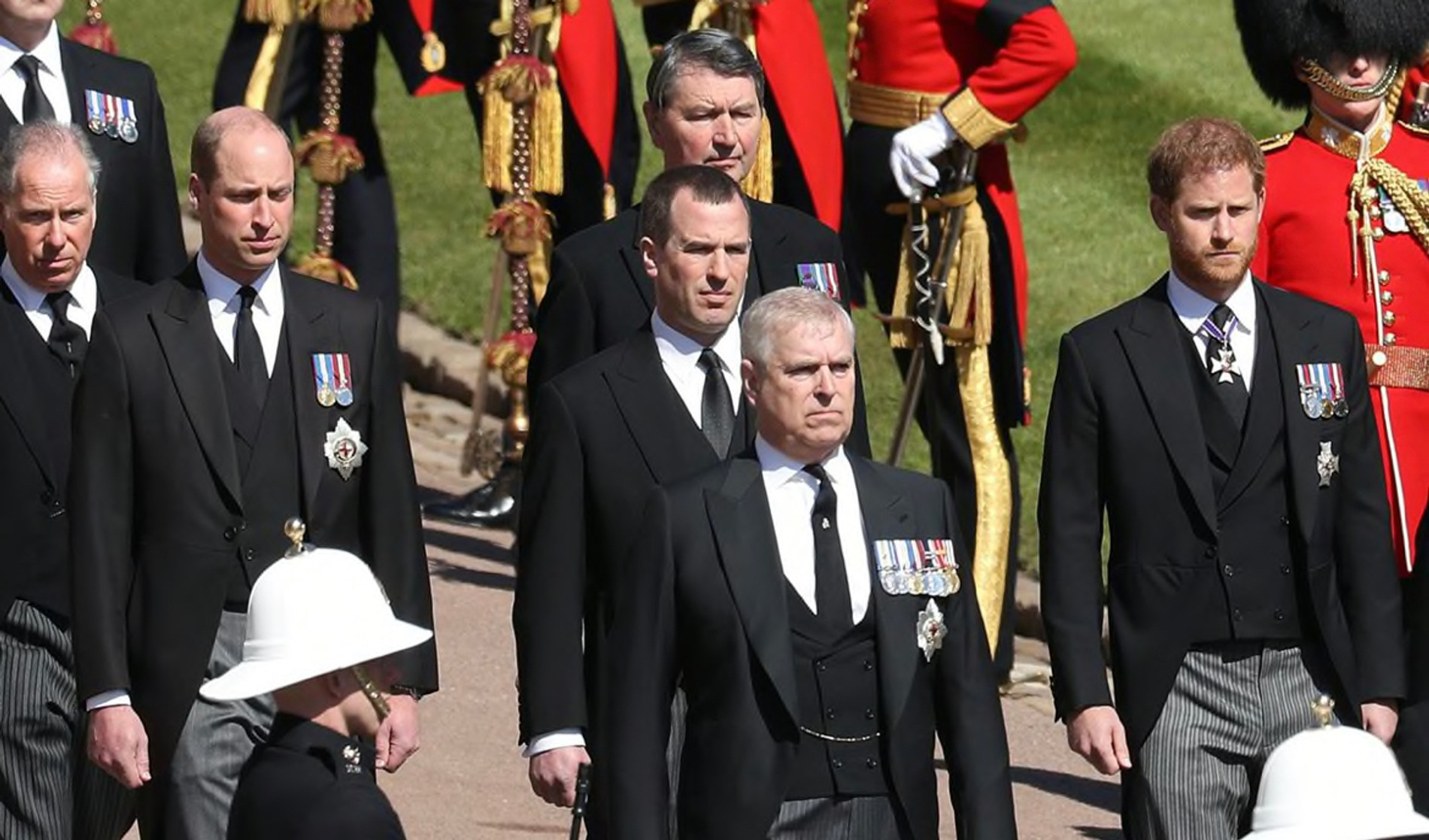 Гарри и Уильям на похоронах принца Филиппа Фото: Hello Magazine