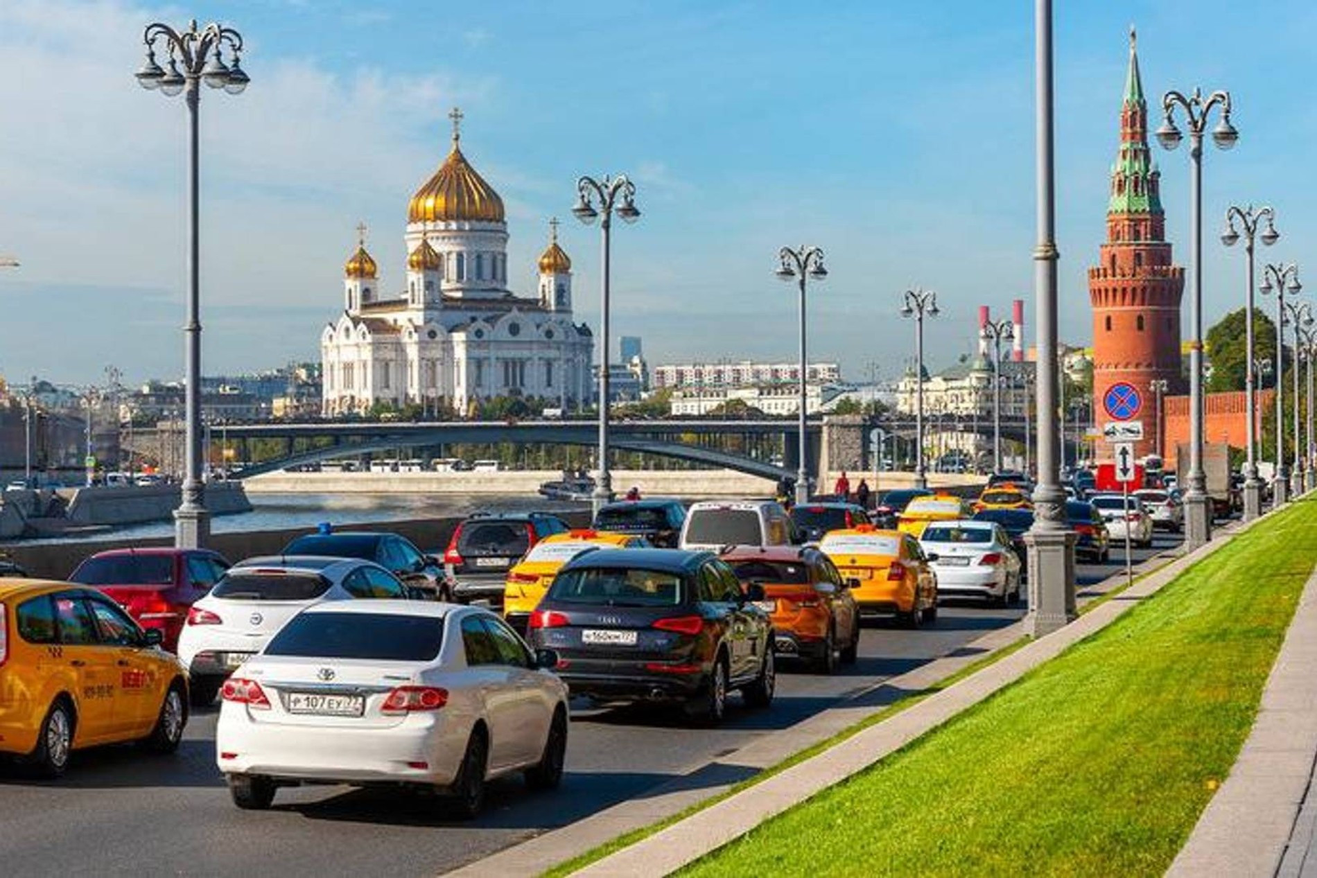 Какие машины чаще всего покупают москвичи