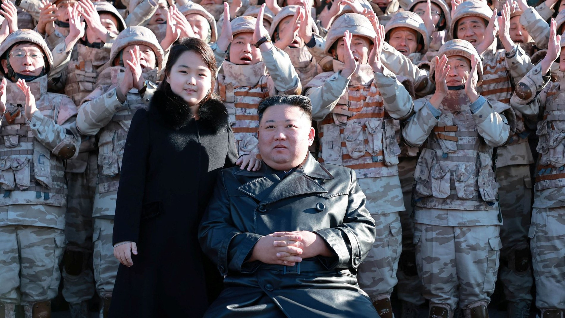 Ким Чен Ын с дочерью
Фото: AP