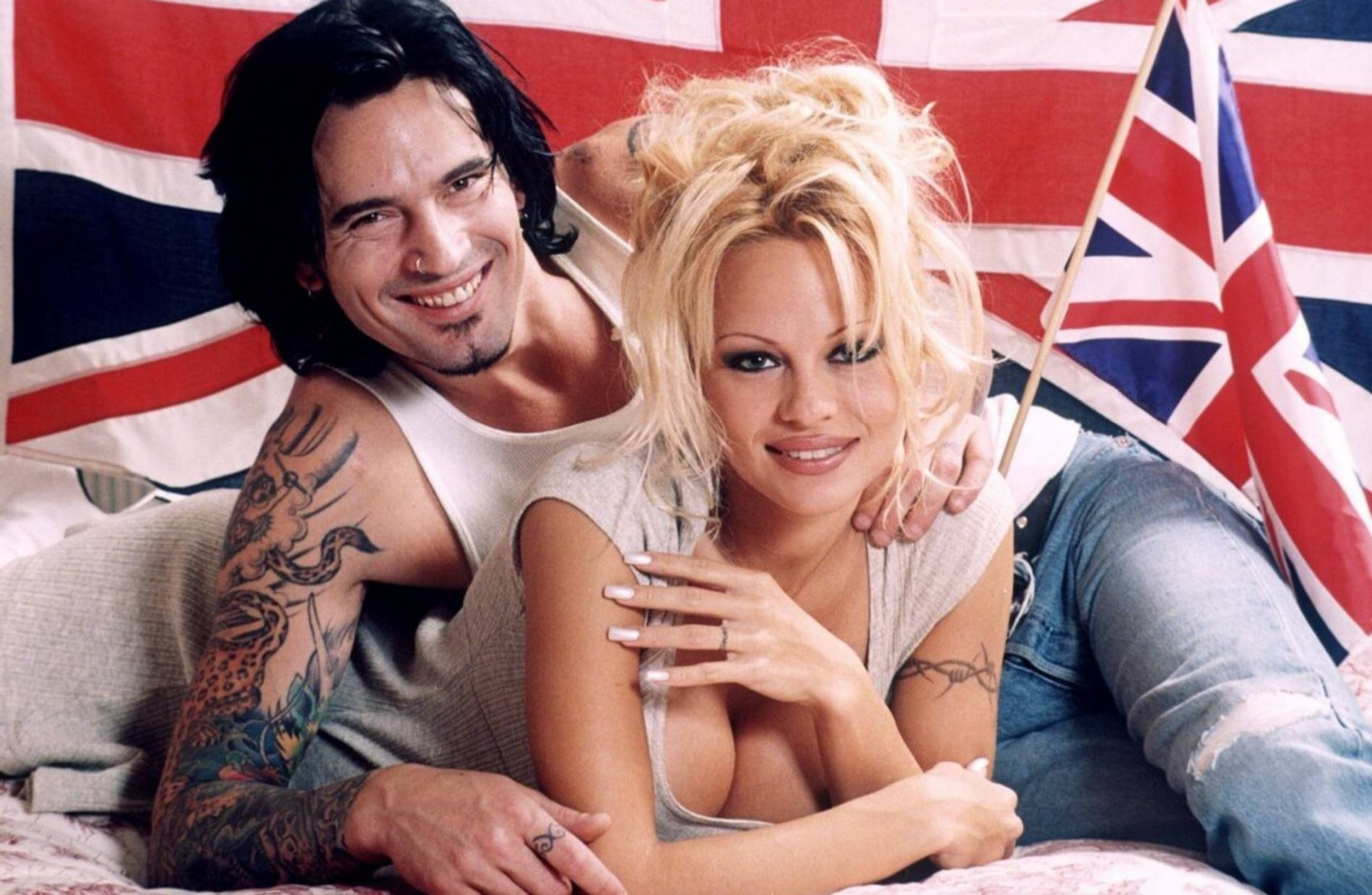 Самые последние Pamela Anderson And Tommy Lee порно видео с 