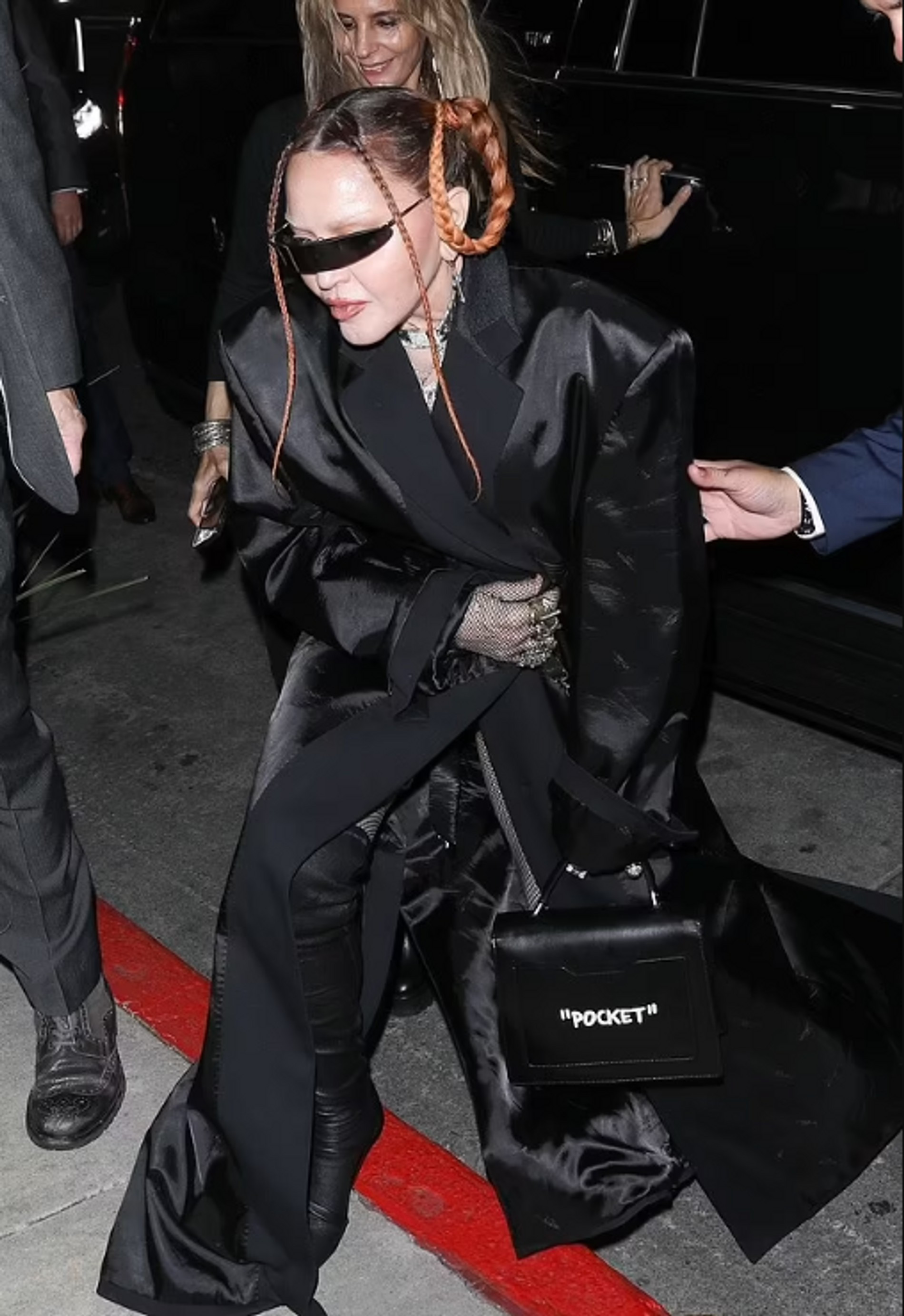 Мадонна направляется на афтепати
Фото: Daily Mail