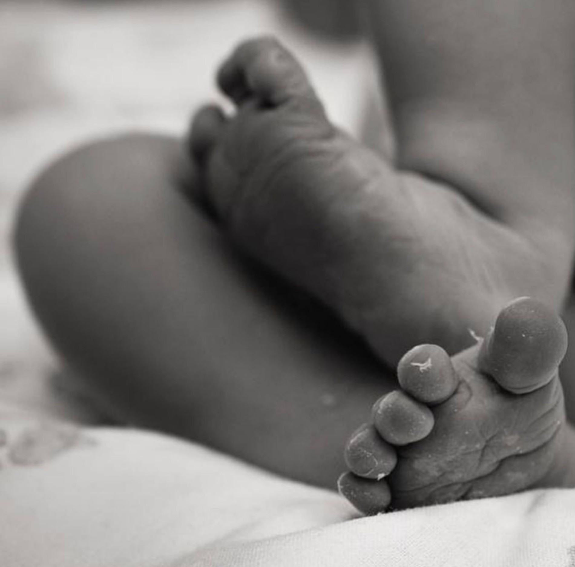 Фото новорожденной дочери Лизы Моряк
Фото: Инстаграм (запрещен в РФ)