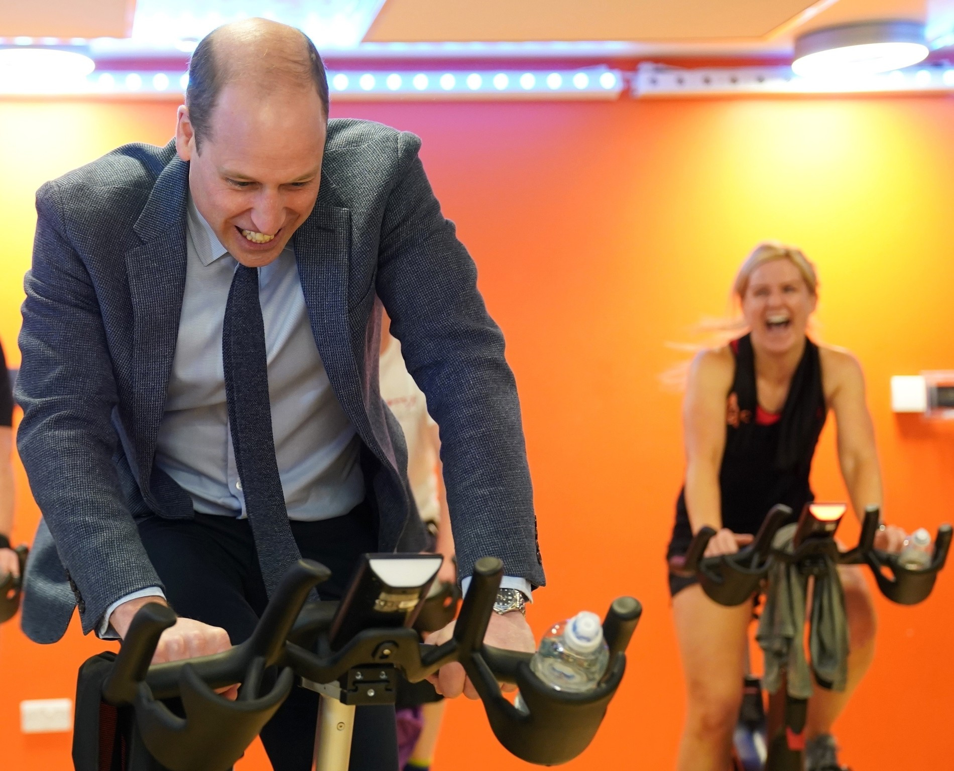 Кейт Миддлтон и принц Уильям участвуют в гонке на велотренажерах
Фото: Legion-media