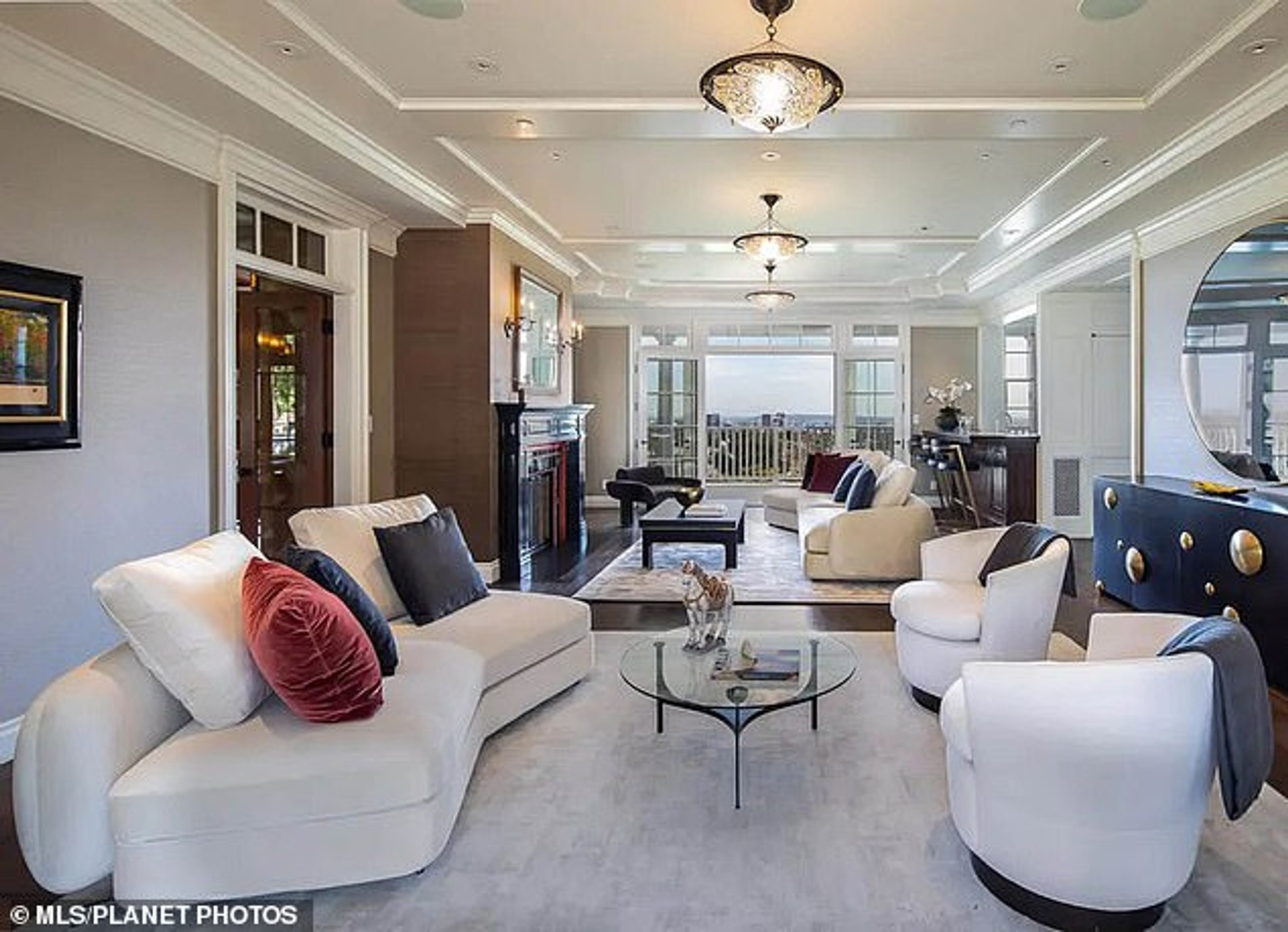Дом стоимостью 64 миллиона долларов, который собираются купить Дженнифер Лопес и Бен Аффлек
Фото: MLS