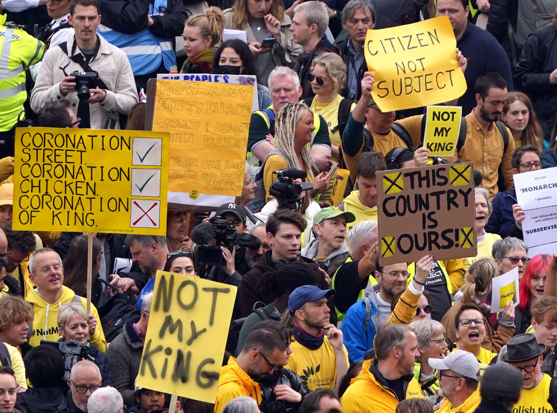 Протест антимонархистов
Фото: Getty Images