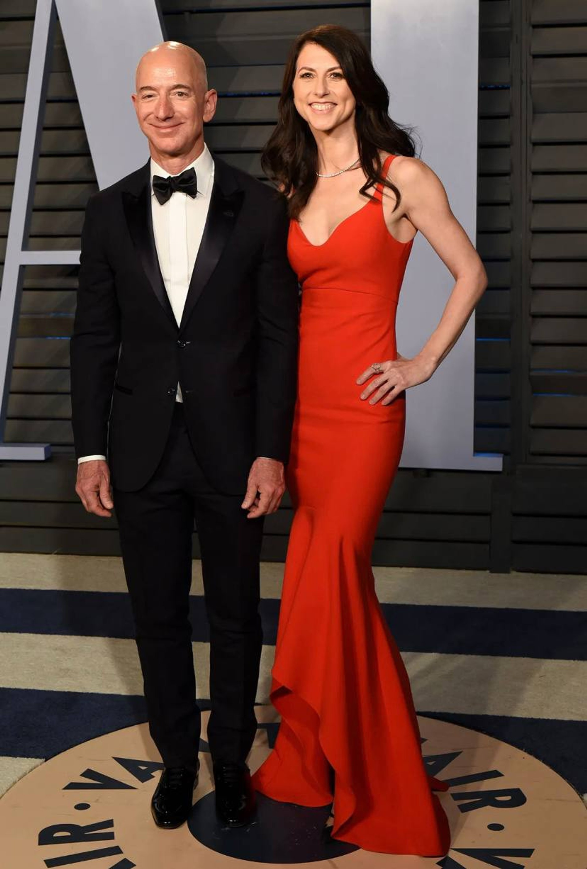 Джефф Безос с бывшей супругой Маккензи Таттл
Фото: Getty Images