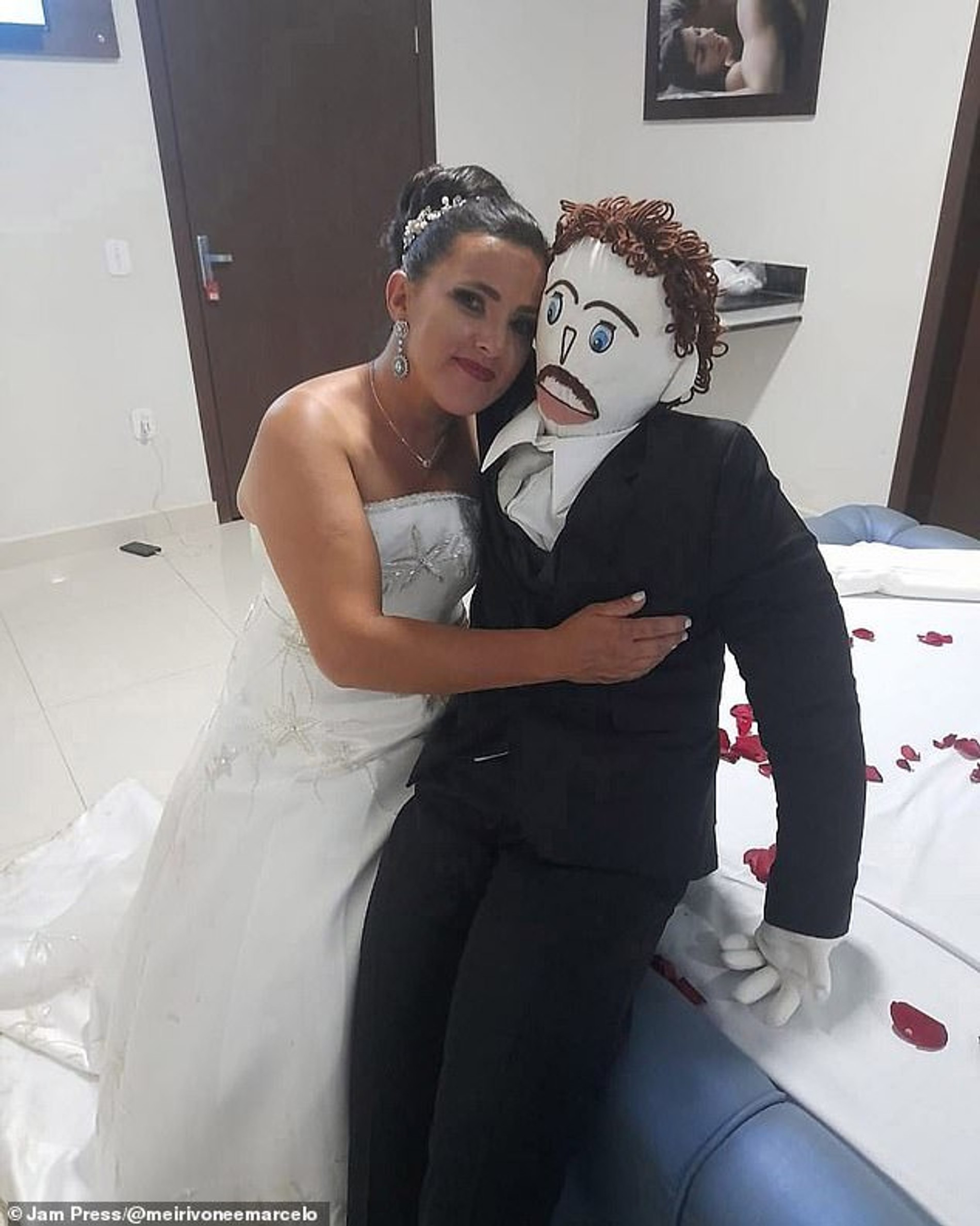 Мейривоне Роша Мораес с мужем Марсело
Фото: Daily Mail