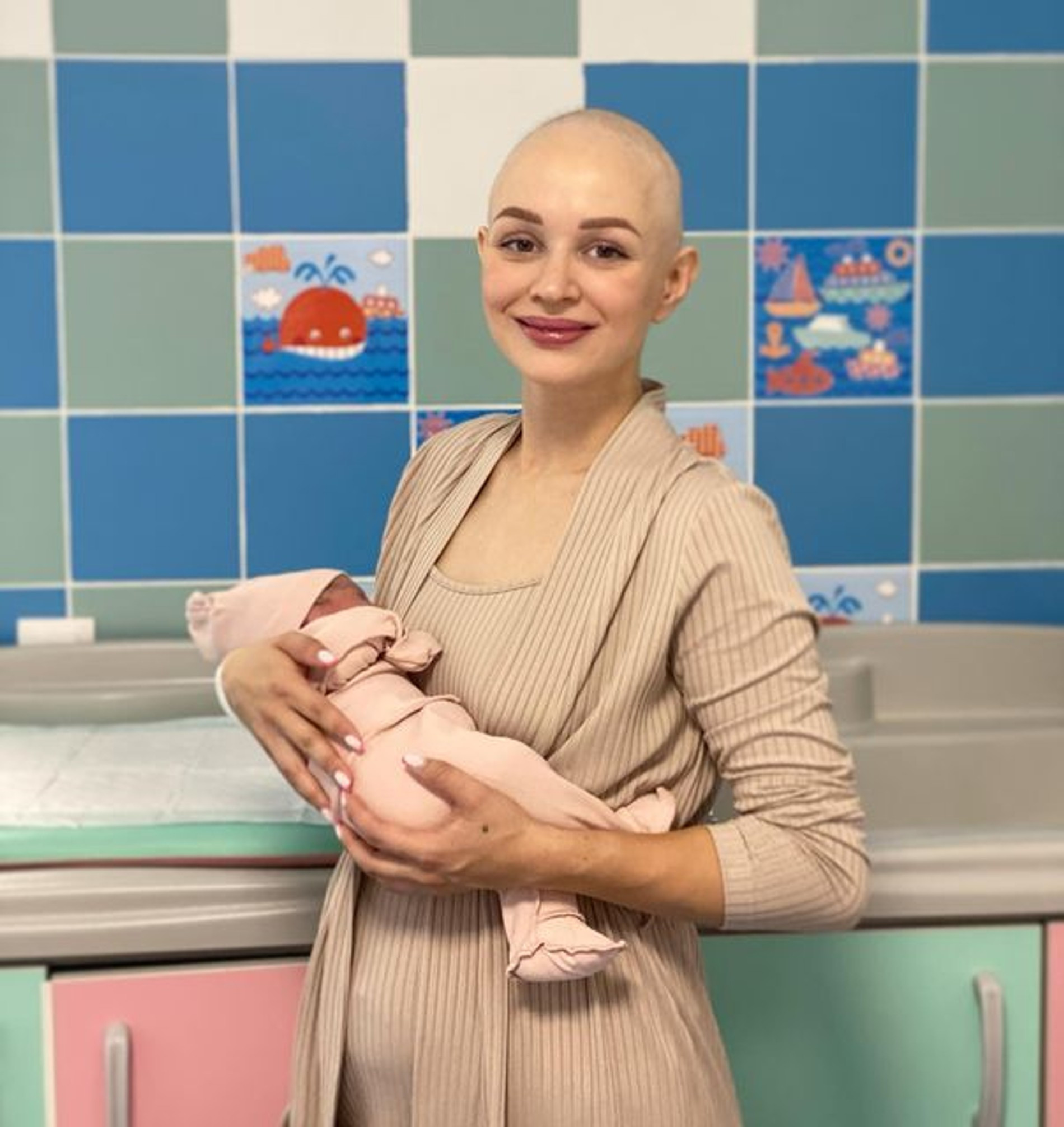 Анастасия Калинина с новорожденной дочерью Дашей
Фото: Инстаграм (запрещен в РФ) / @kosmme_