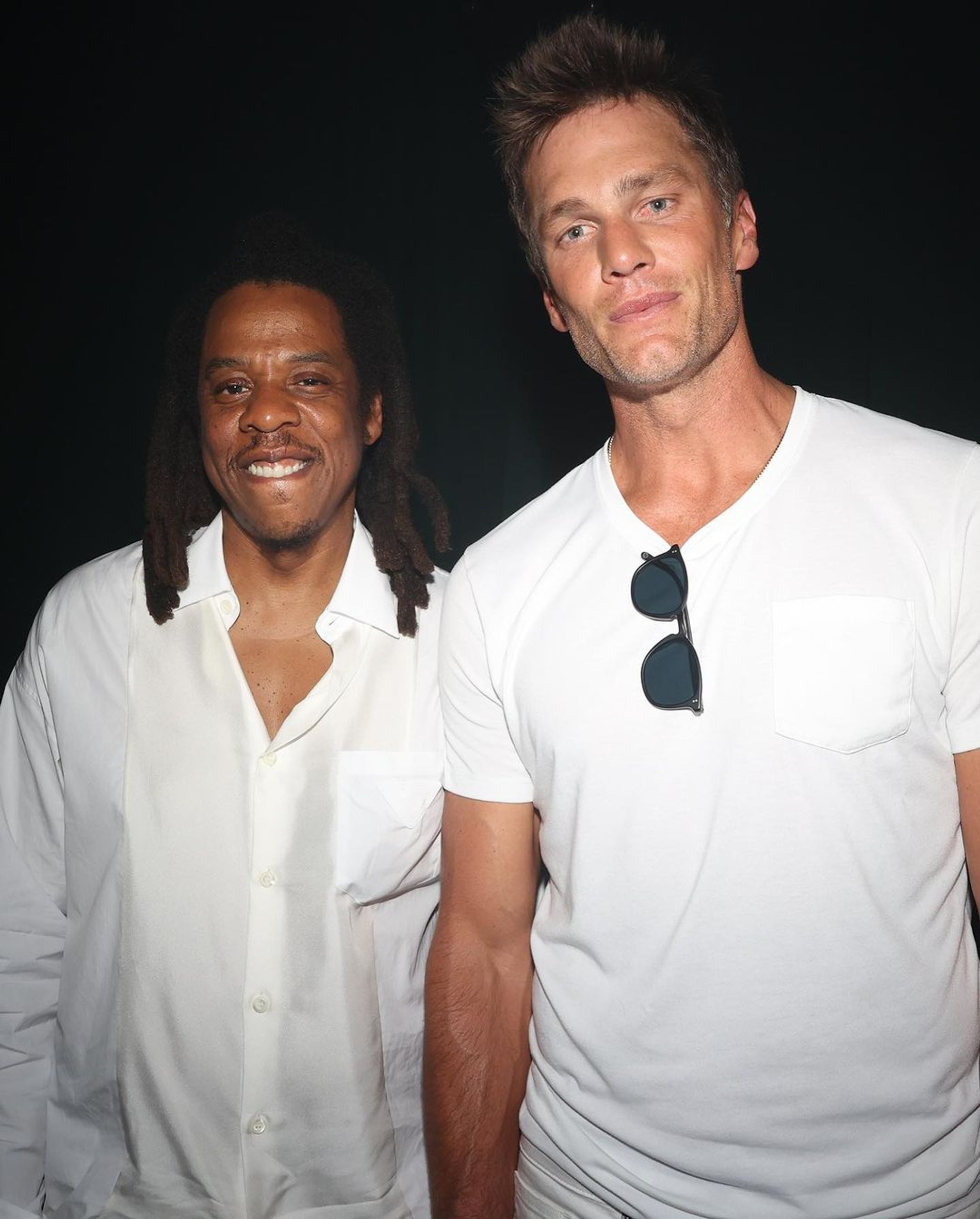 Jay-Z и Том Брэди на белой вечеринке
Фото: Инстаграм* @tombrady