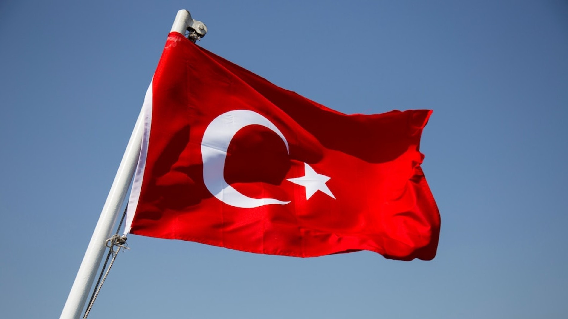 Флаг Турции. Фото: freepik