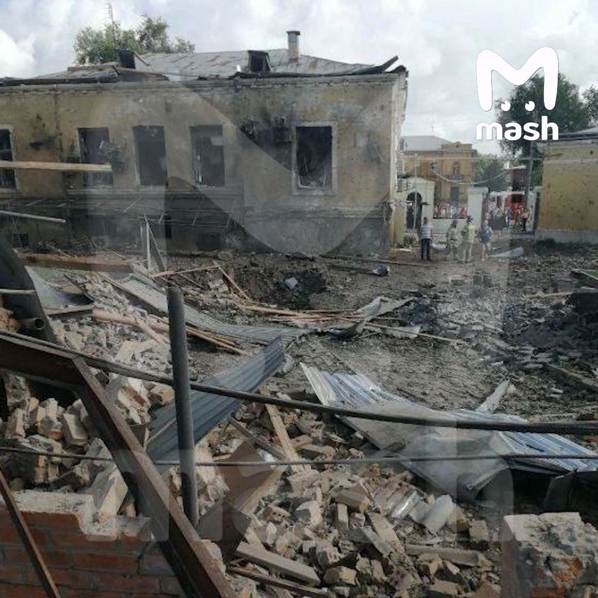 Последствия взрыва в центре Таганрога. Фото: Mash