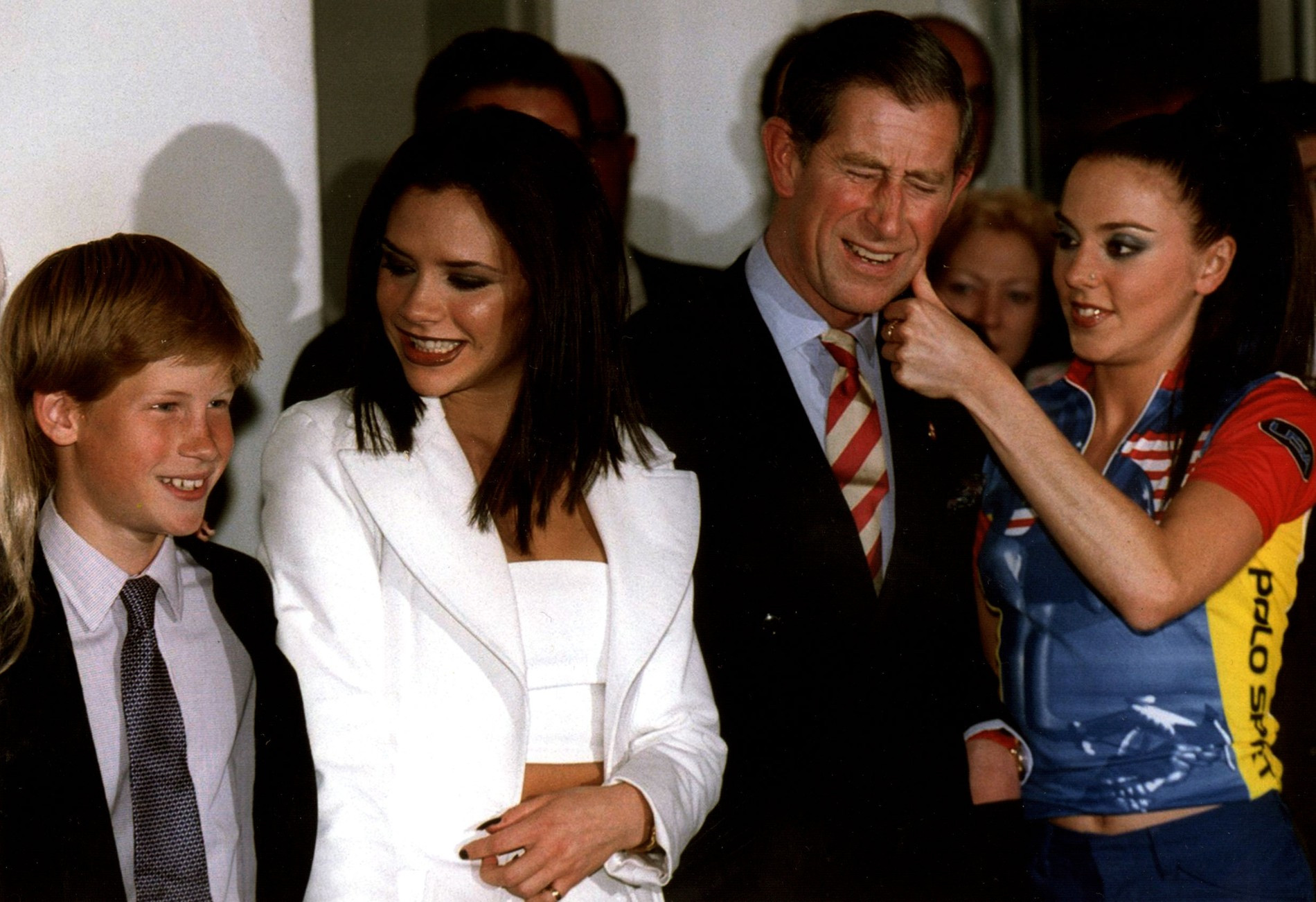 Виктория и Мел Си с принцем Чарльзом и Гарри в 1997 году. Фото: Getty Images