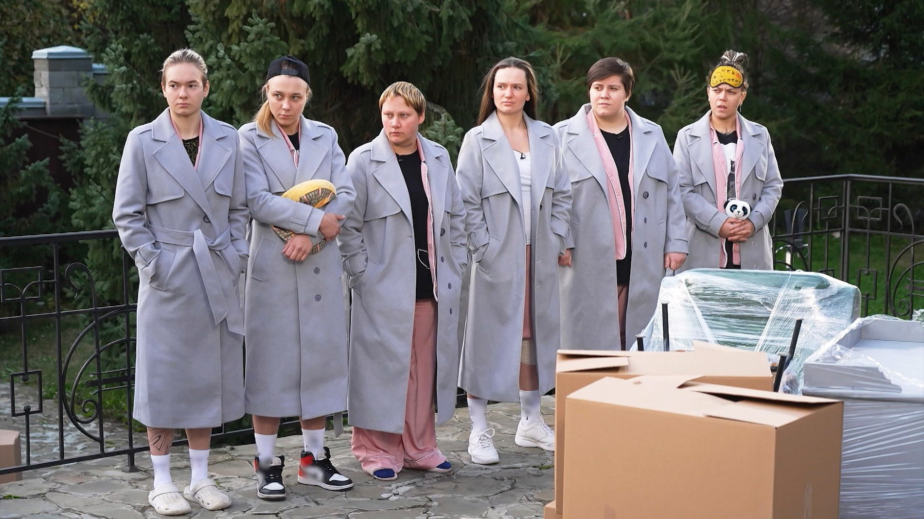 Фото: кадр из 7-го сезона шоу «Пацанки». Кристина Захарова — вторая слева, Юлия Михайлова — третья справа. Фото: Premier