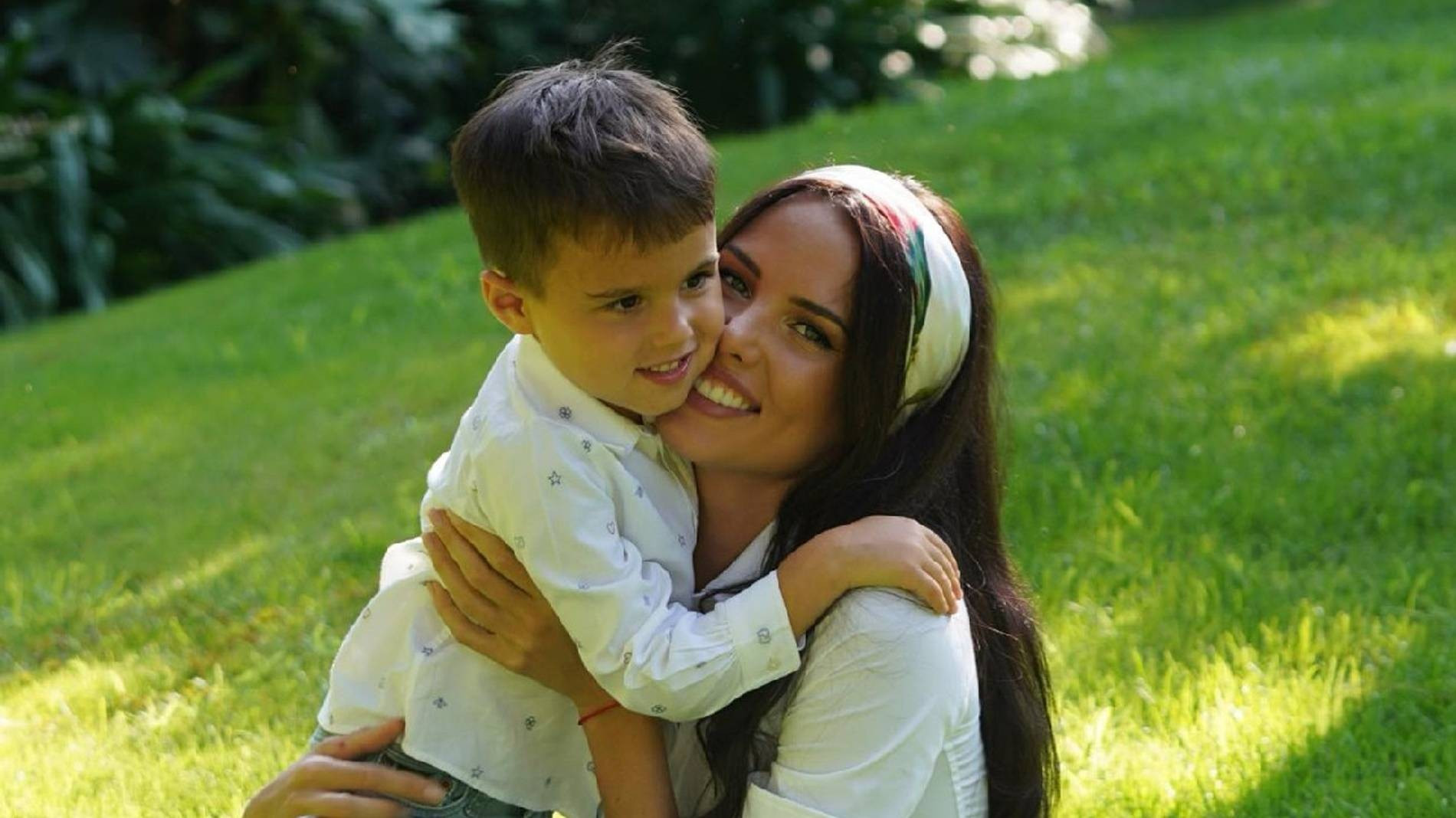 Анастасия Решетова с сыном Ратмиром. Фото: Инстаграм* @volkonskaya.reshetova