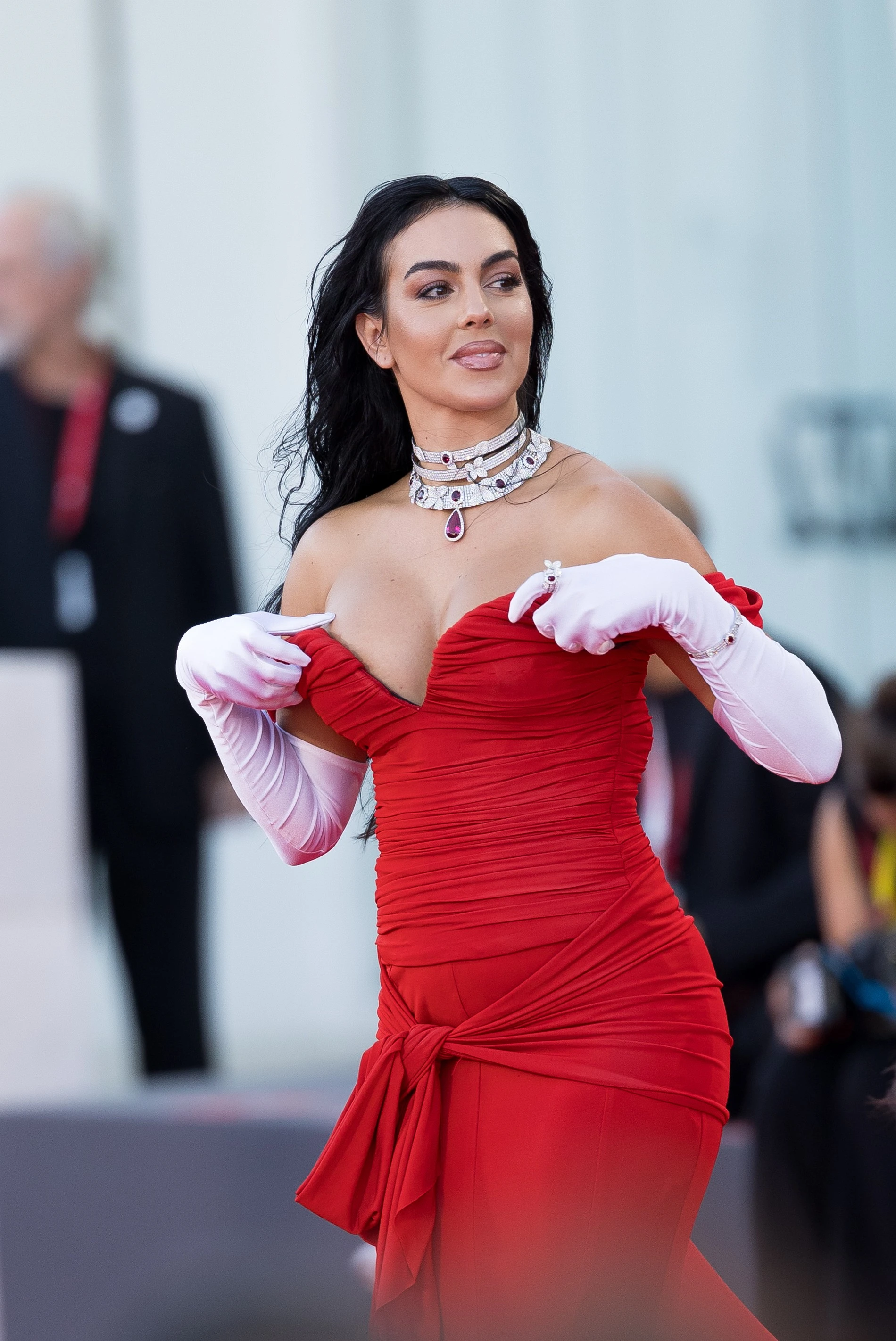 Джорджина Родригес на Венецианском кинофестивале. Фото: Getty Images