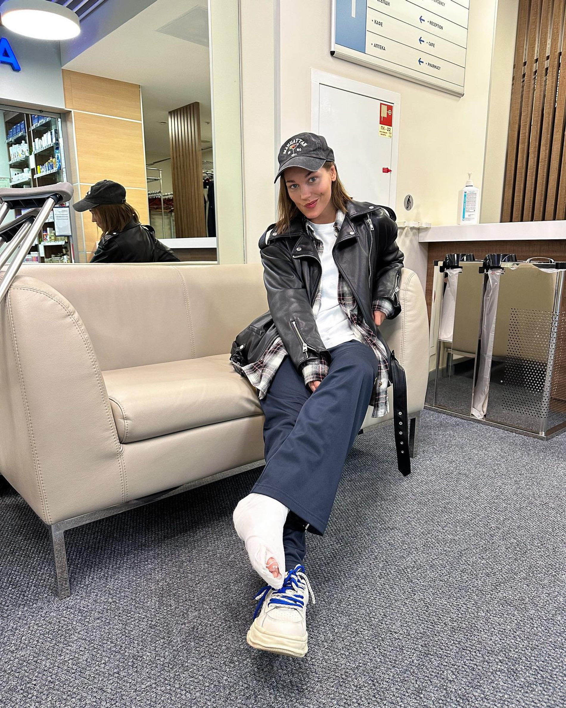 Кристина Асмус со сломанной ногой. Фото: Инстаграм (запрещен в РФ) Кристины Асмус
