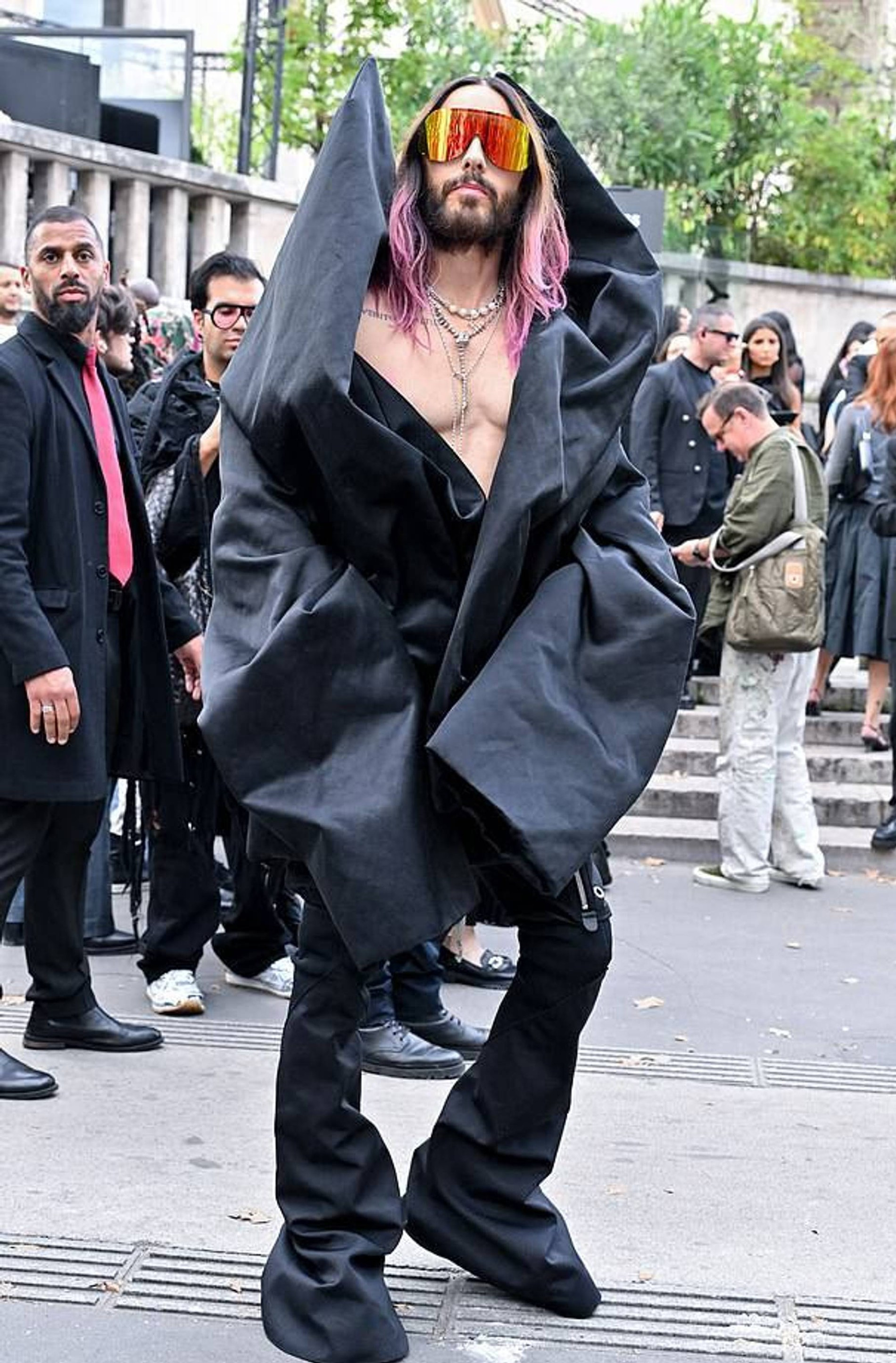 Джаред Лето на Неделе моды в Париже. Фото: Daily Mail