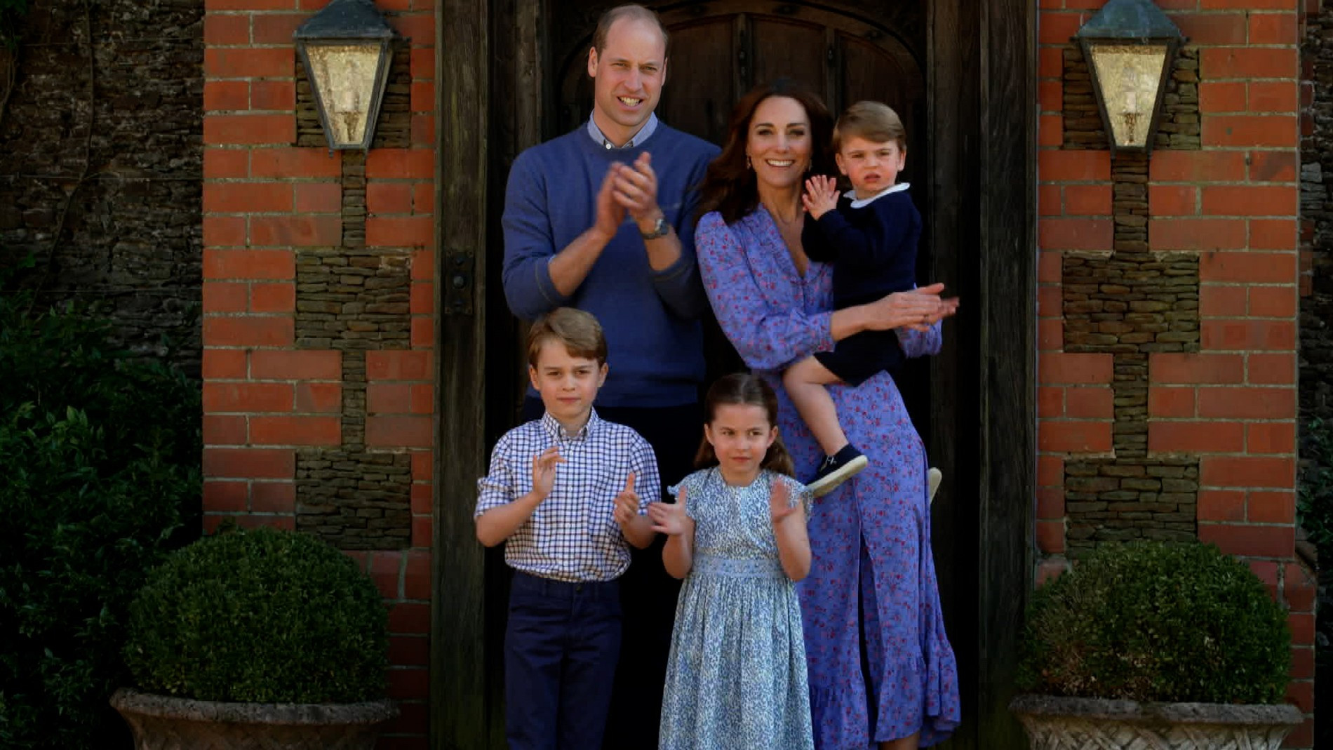 Принц Уильям и Кейт Миддлтон с детьми. Фото: Getty Images