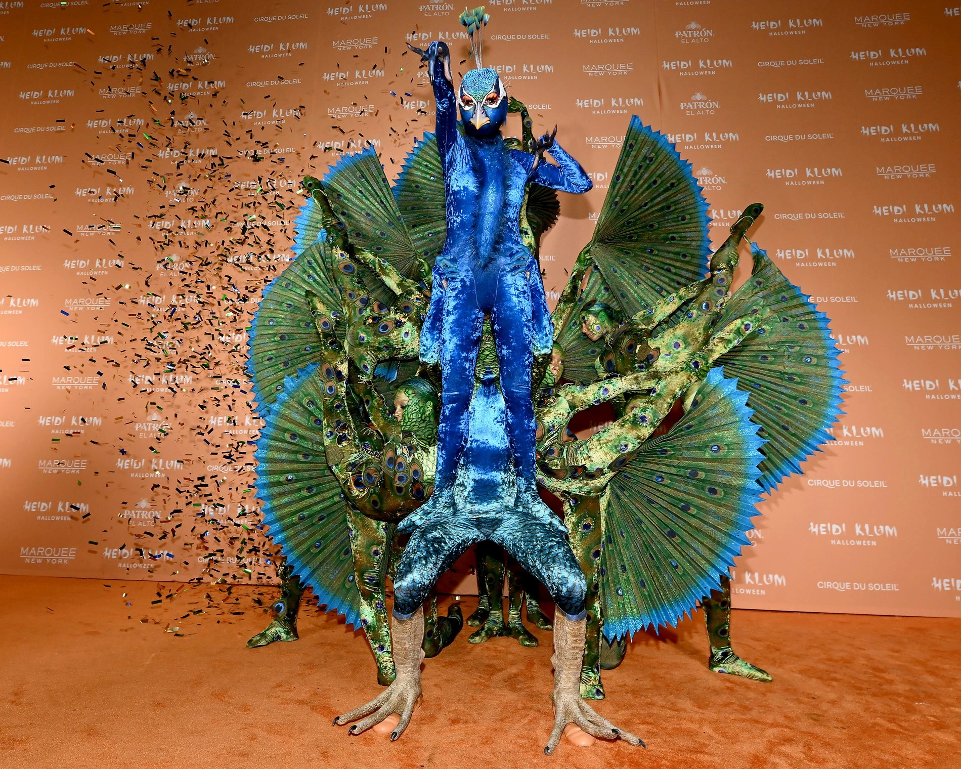 Хайди Клум в костюме павлина. Фото: Getty Images