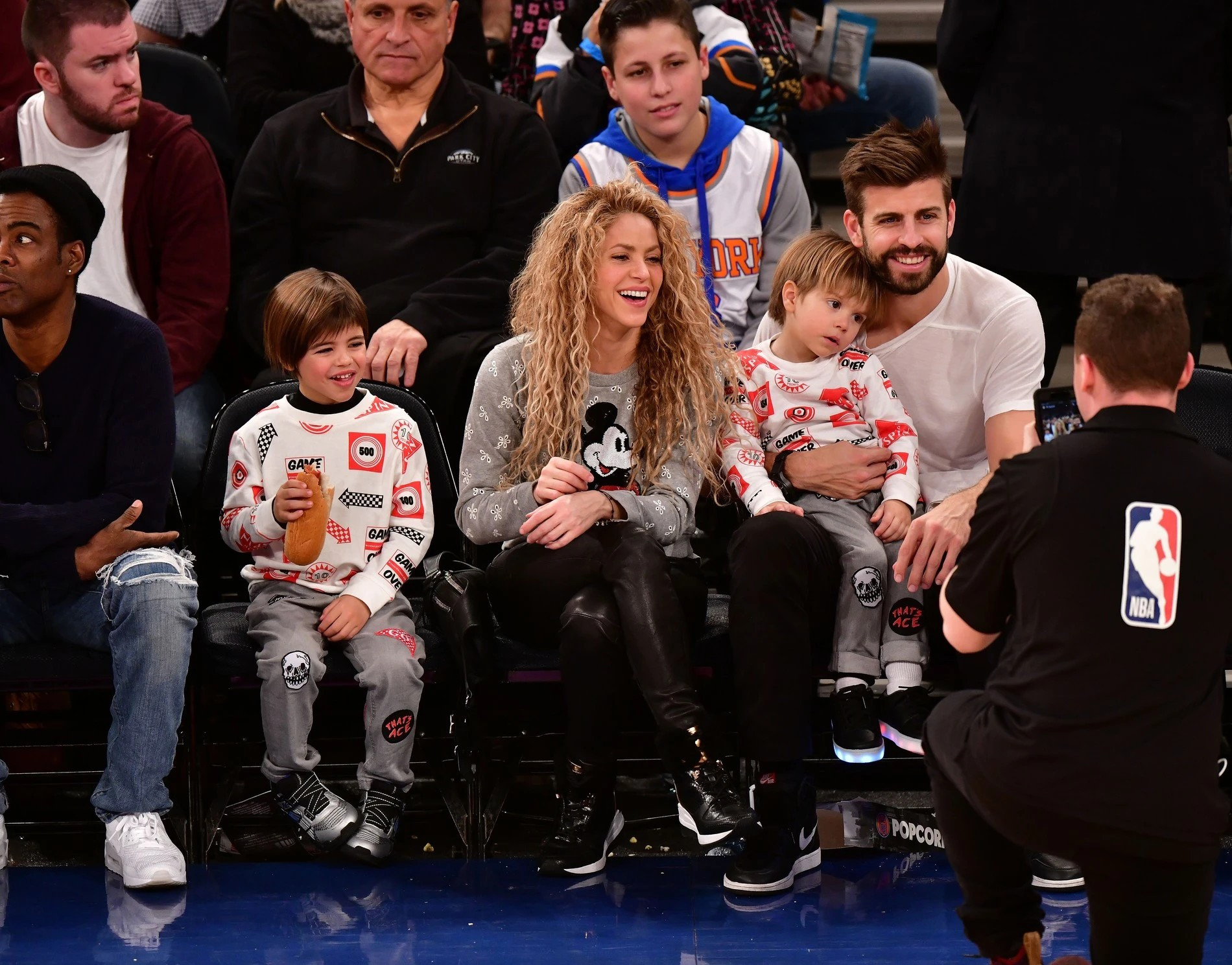 Шакира и Жерар Пике с сыновьями. Фото: Getty Images