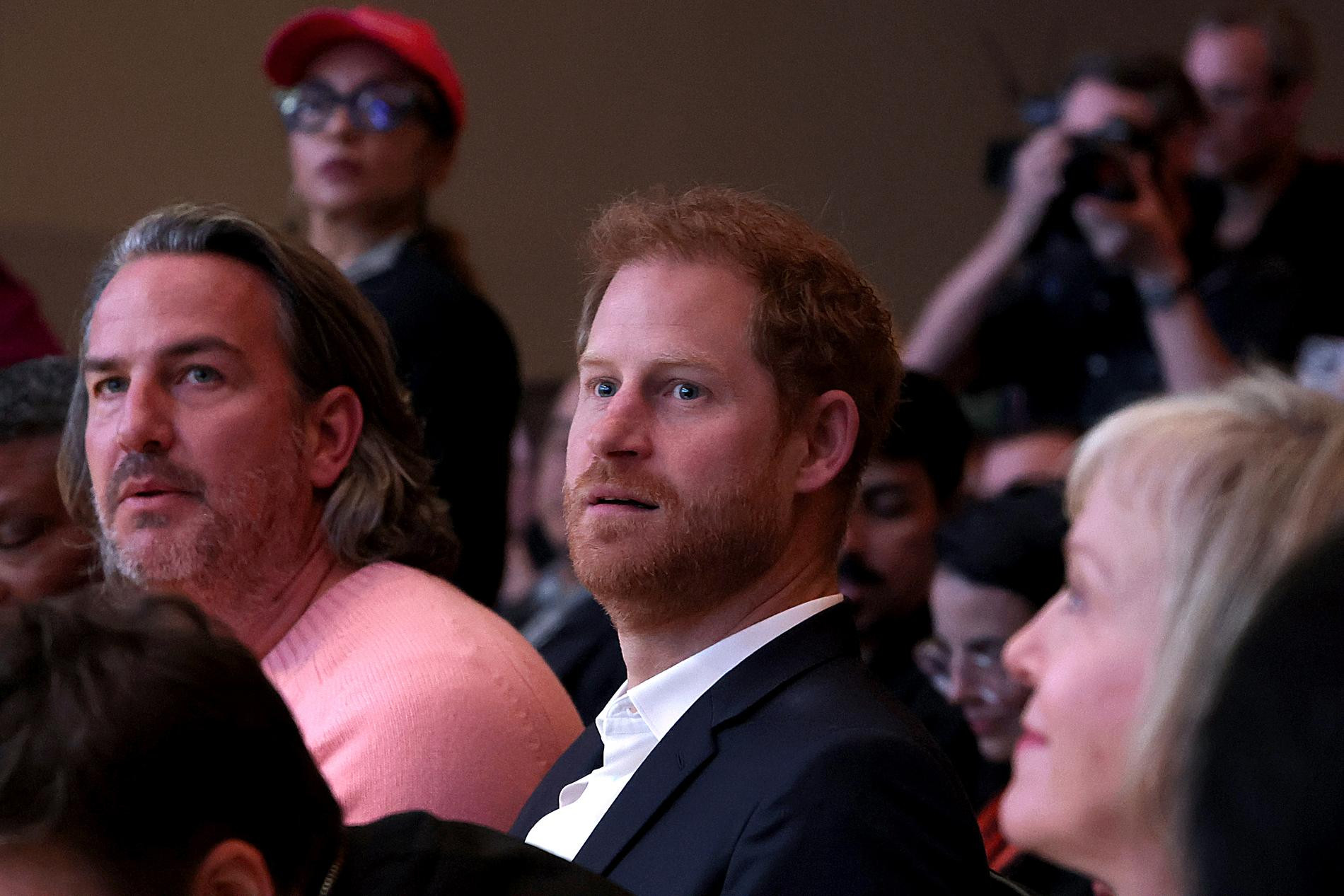 Принц Гарри слушал выступление своей супруги из зала. Фото: Getty Images