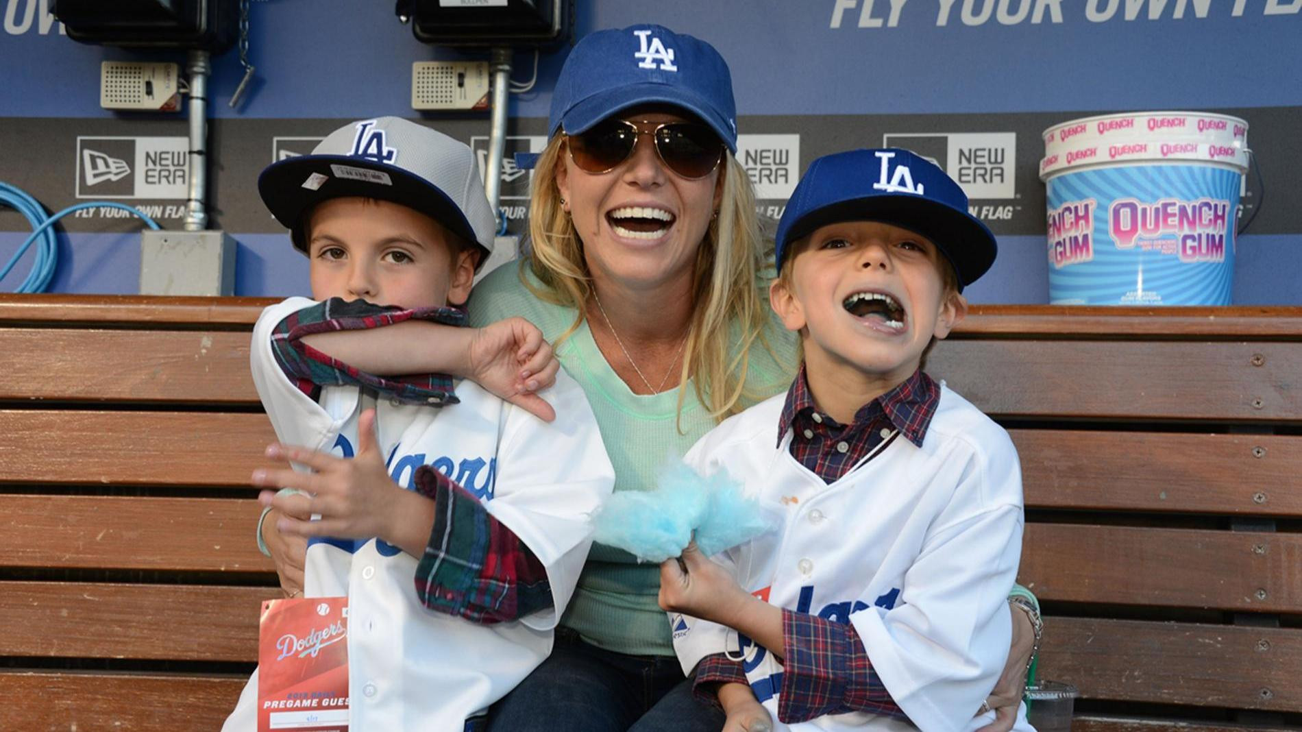 Бритни Спирс с сыновьями. Фото: Getty Images