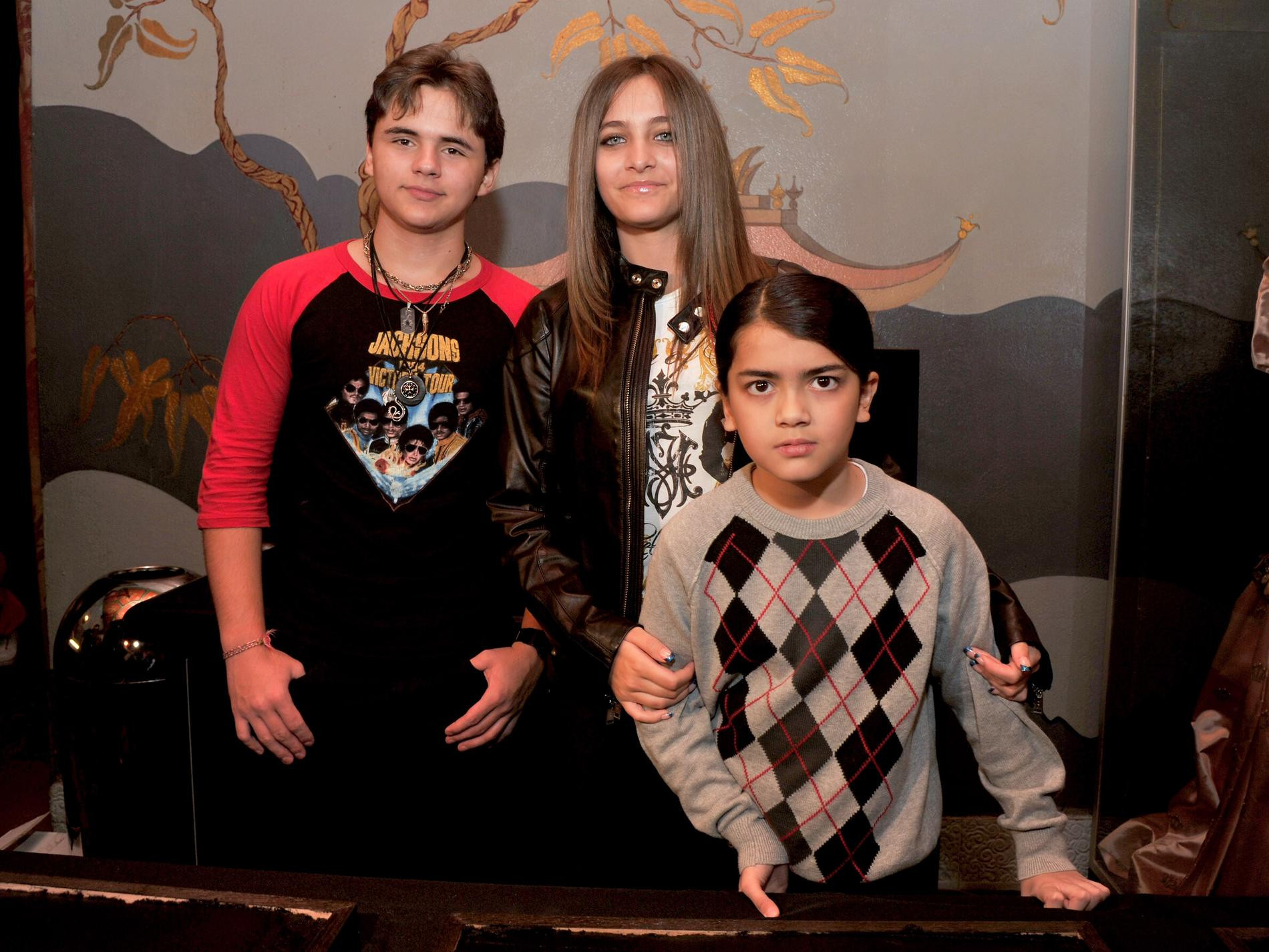 Дети Майкла Джексона (Бланкет — крайний справа). Фото: Getty Images