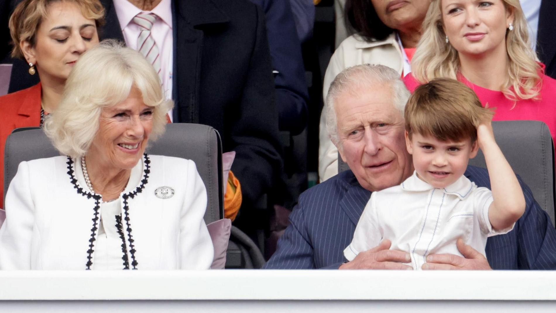 Королева Камилла, Карл III и принц Луи. Фото: Getty Images