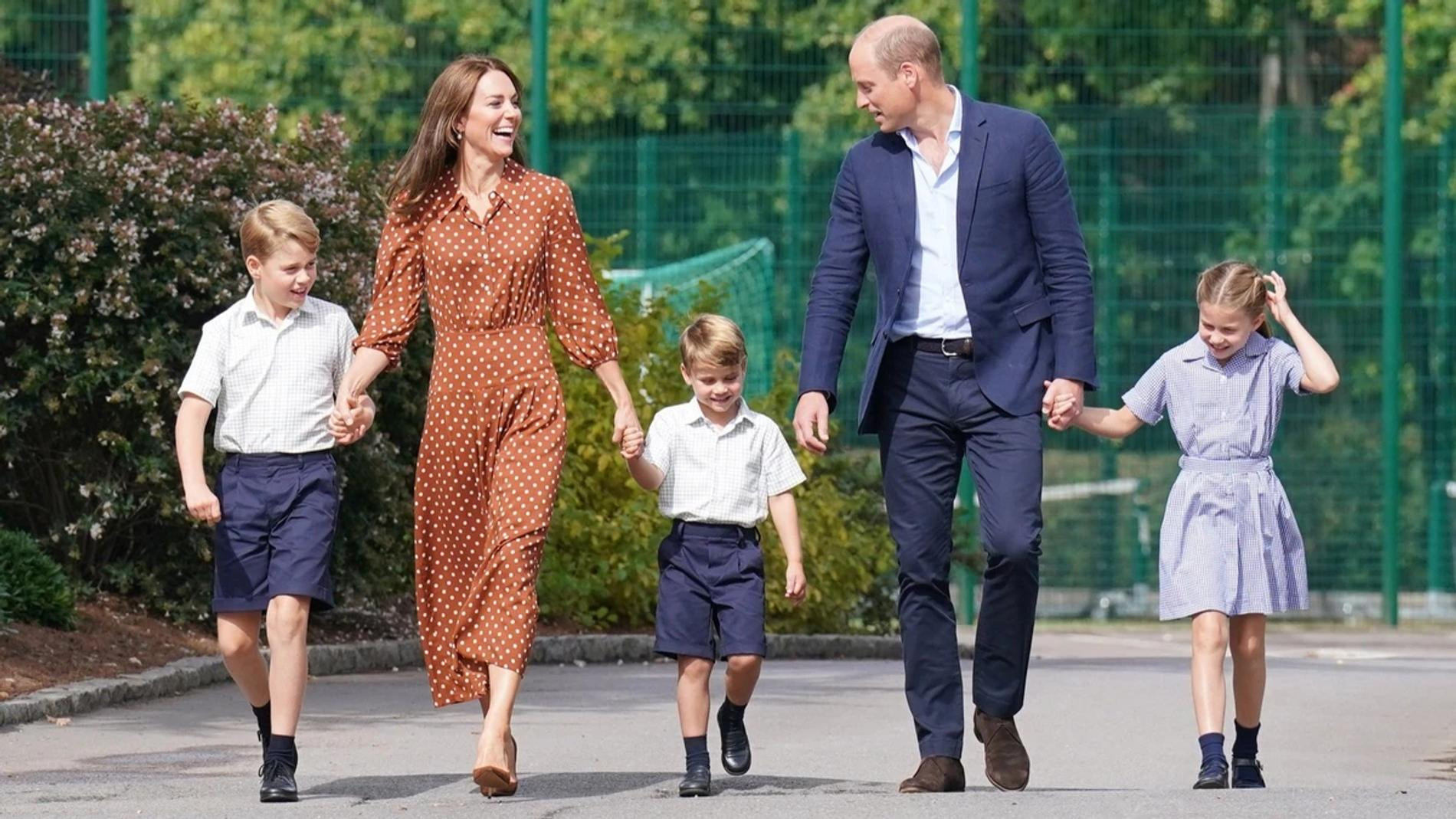 Кейт Миддлтон и принц Уильям с детьми. Фото: Getty Images