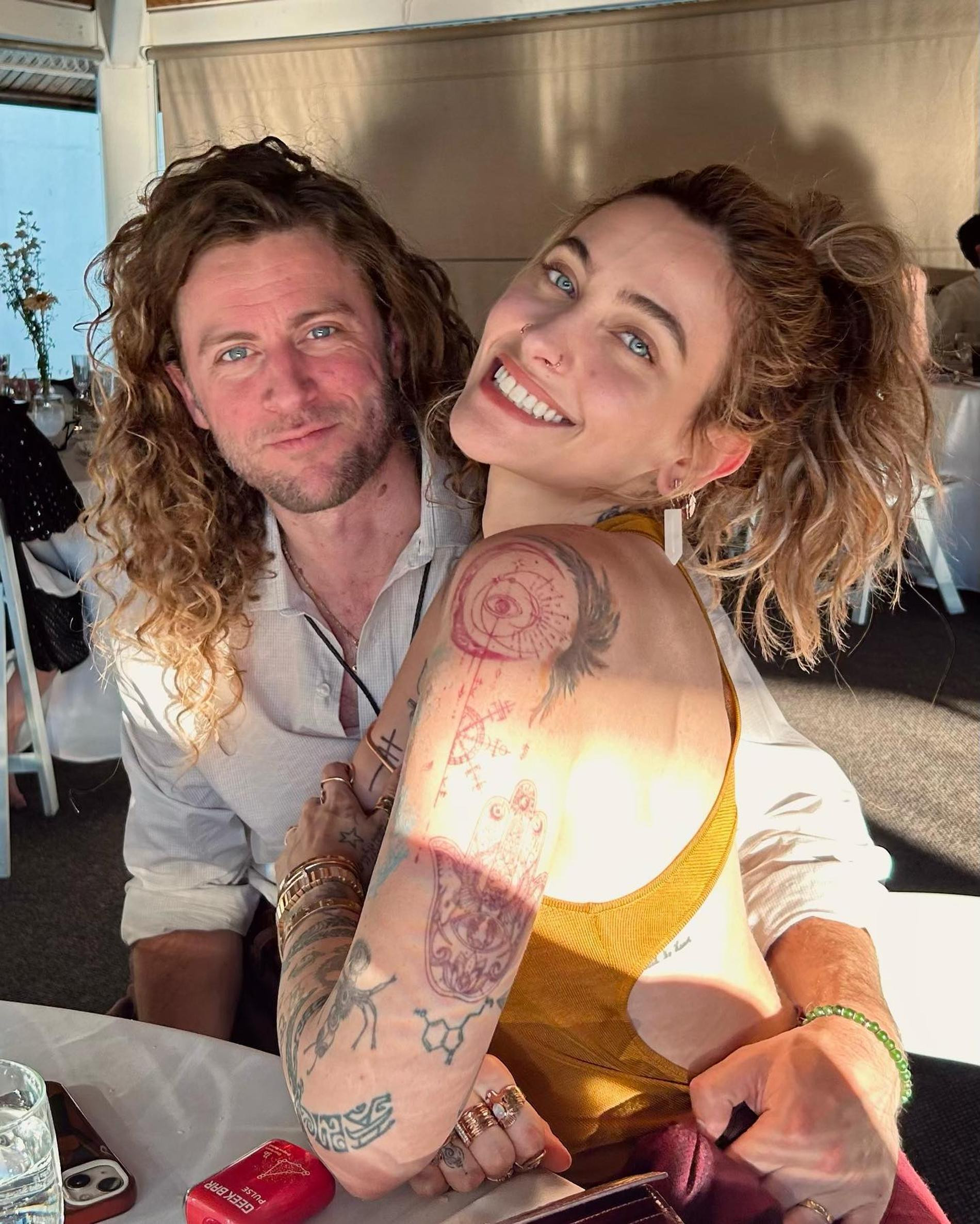 Пэрис Джексон и ее жених Джастин Лонг. Фото: Инстаграм* @parisjackson