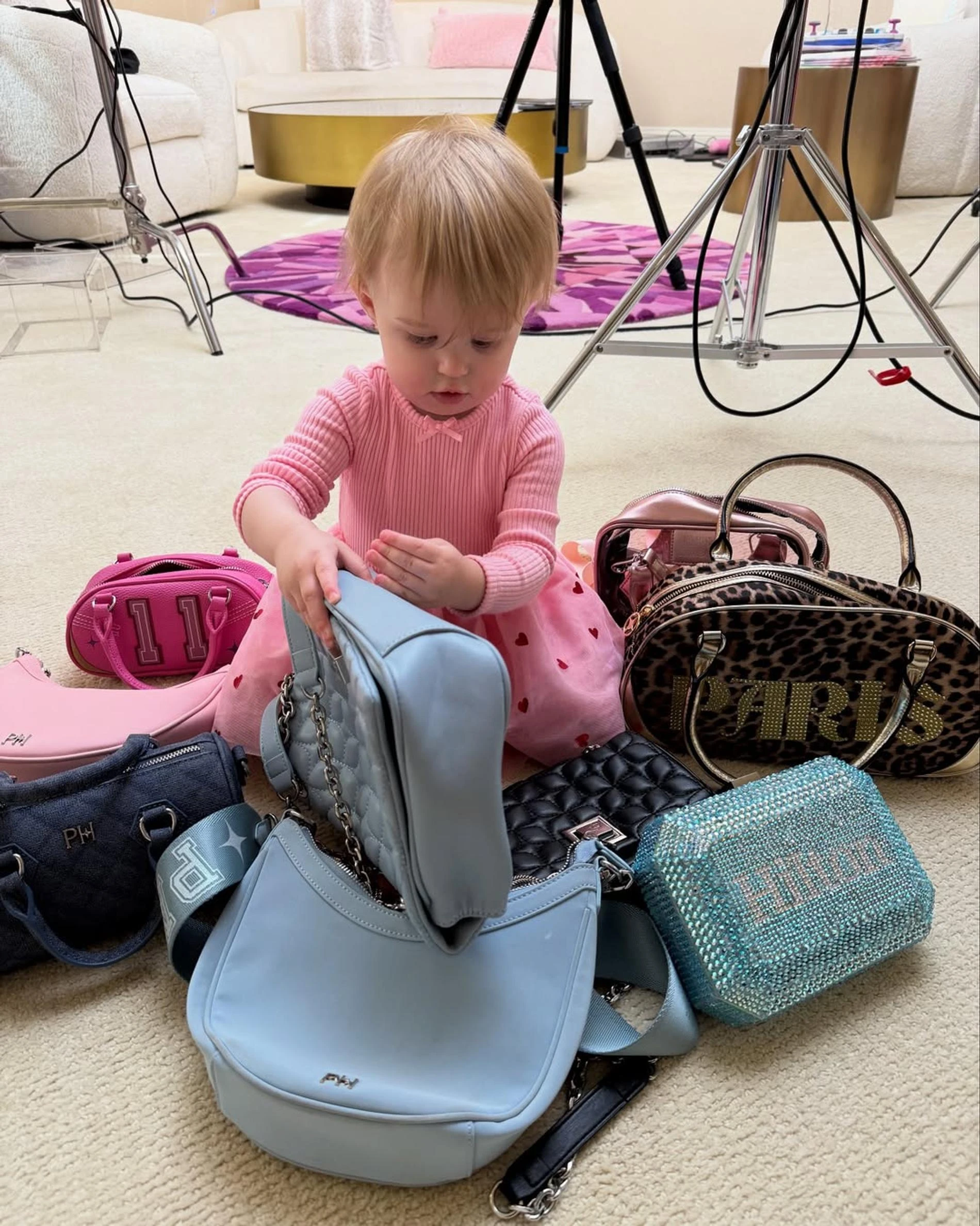 Фото: Инстаграм (запрещён в РФ) @parishilton