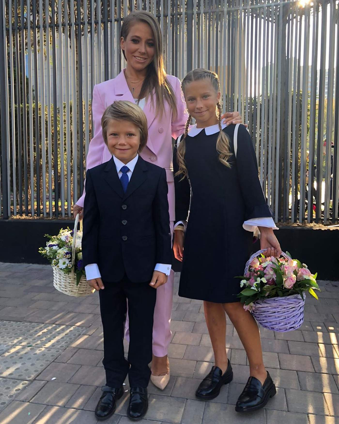 Юлия Барановская с детьми, фото: Instagram