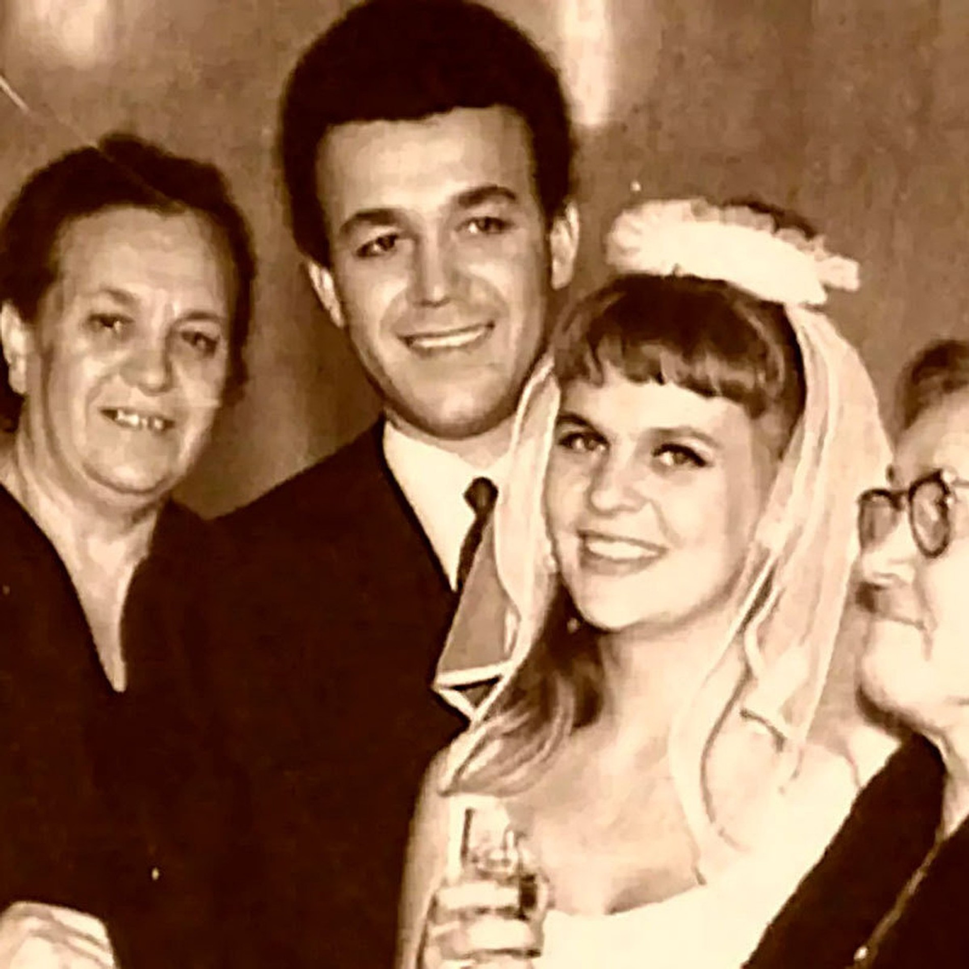 елена пригожина жена иосифа пригожина. лейла фаттахова и иосиф пригожин. сын иосифа пригожина дмитрий. иосиф пригожин и елена пригожина. первая жена иосифа.