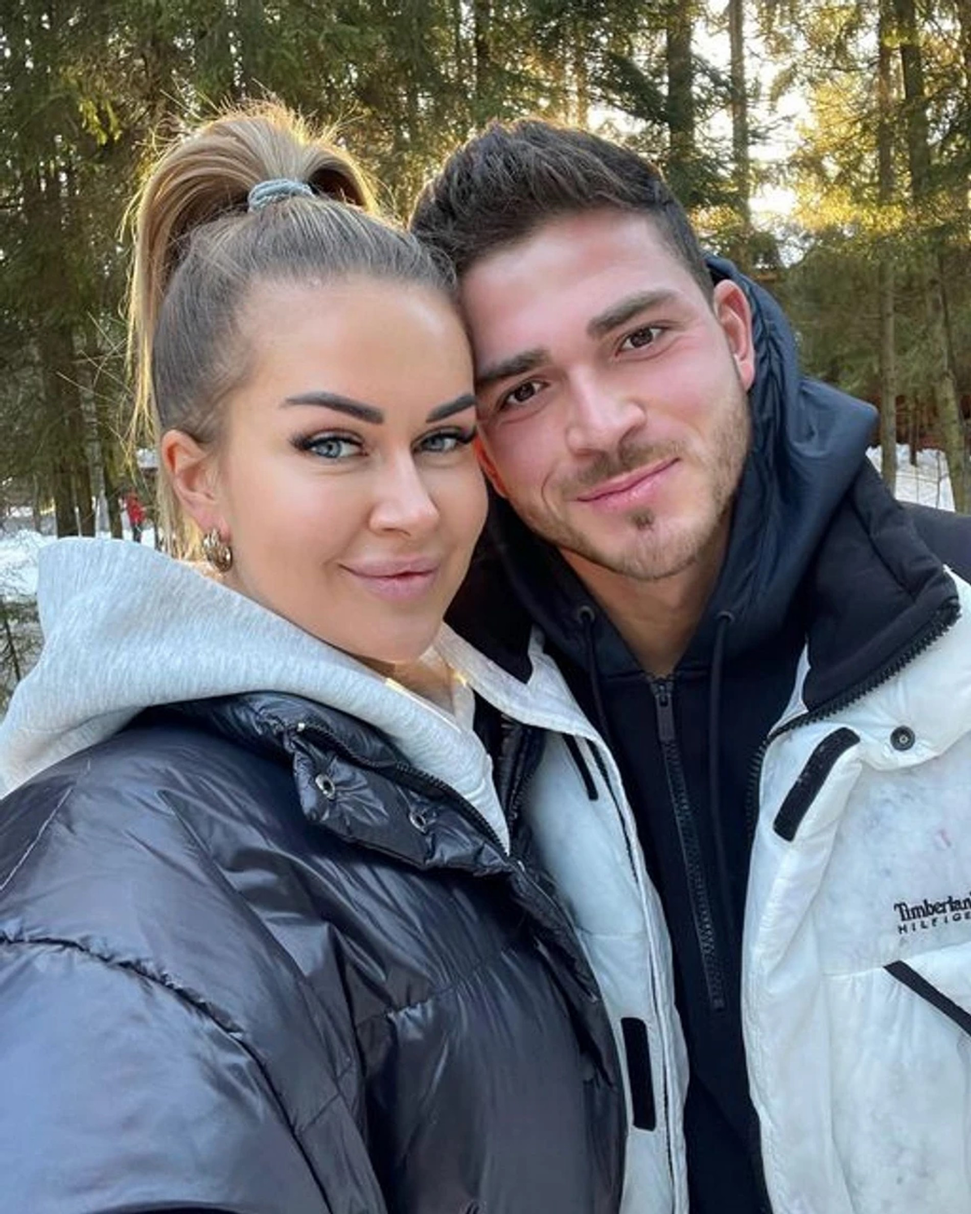 С кем жил капаклы. Капаклы и африкантова. Капаклы дом 2. Капаклы. С кем жил капаклы.