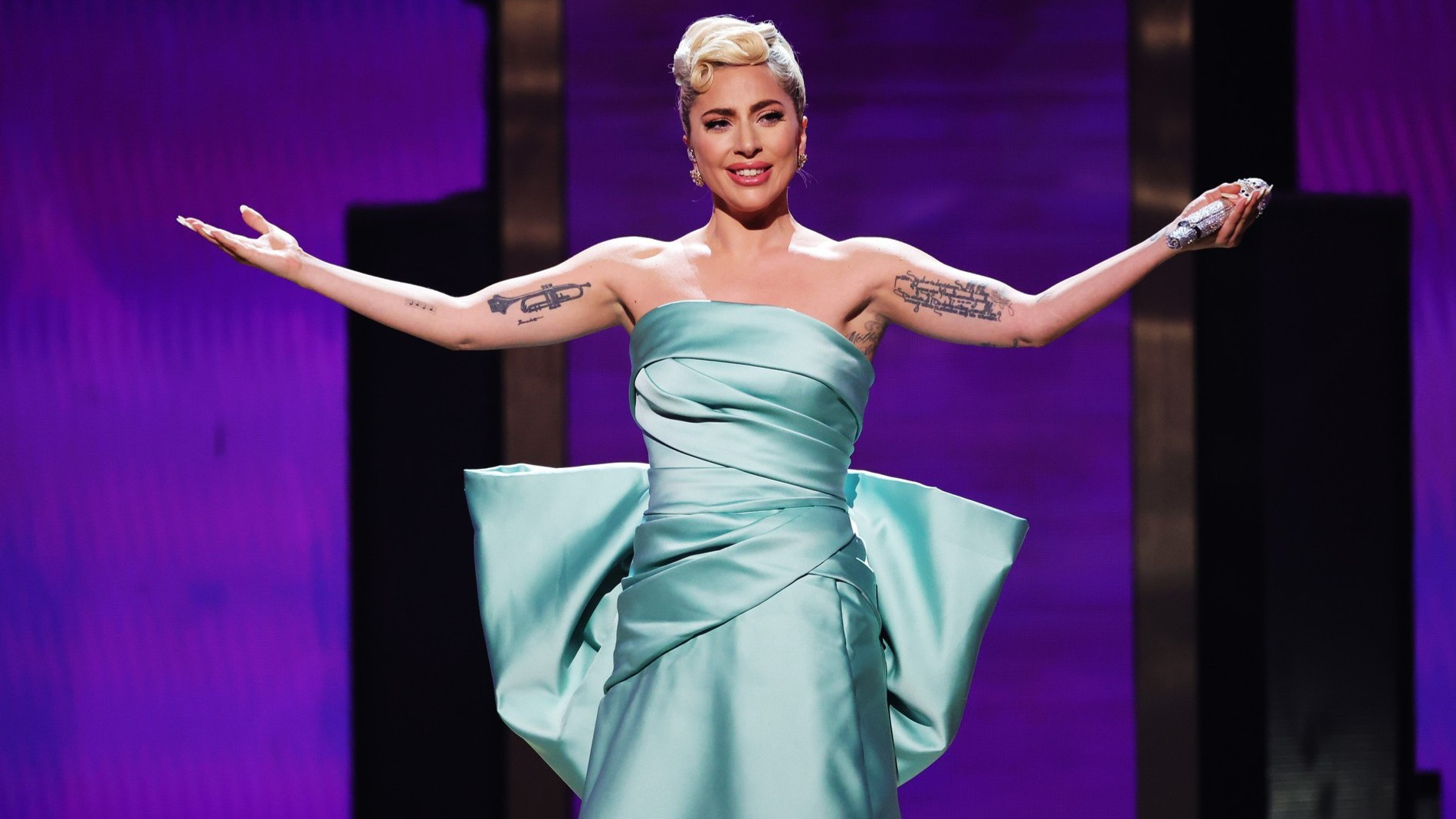 Леди гага стала. Леди Гага Оскар 2019. Леди Гага 2023. Lady Gaga Grammy 2022. Леди Гага Грэмми 2020.