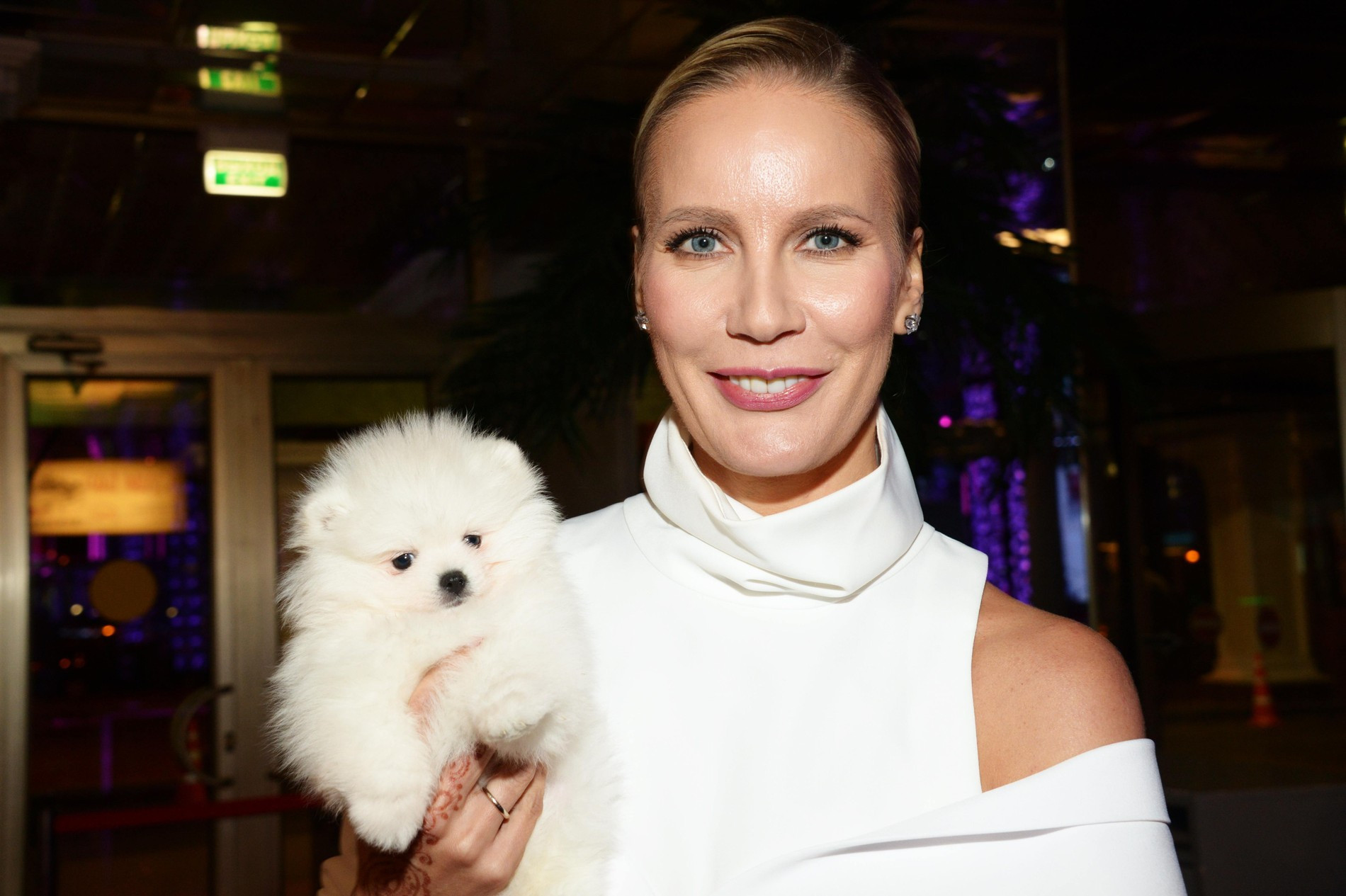 44-летняя Елена Летучая на отдыхе продемонстрировала фигуру в ...
