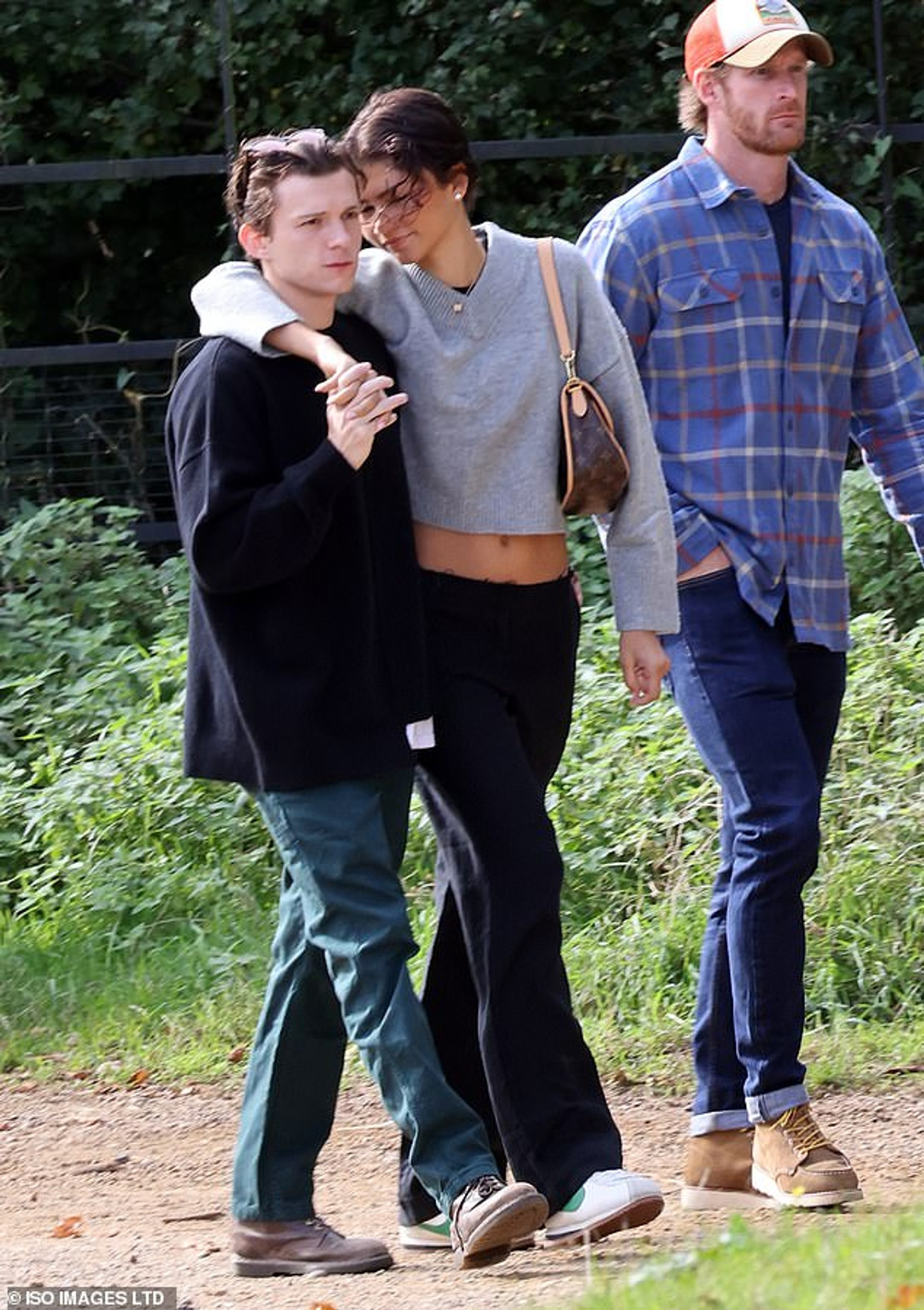 Зендая и том холланд. Зендая и том холланд. Tom holland and zendaya. Том холланд и сиара браво фильм. Холланд и зендая.