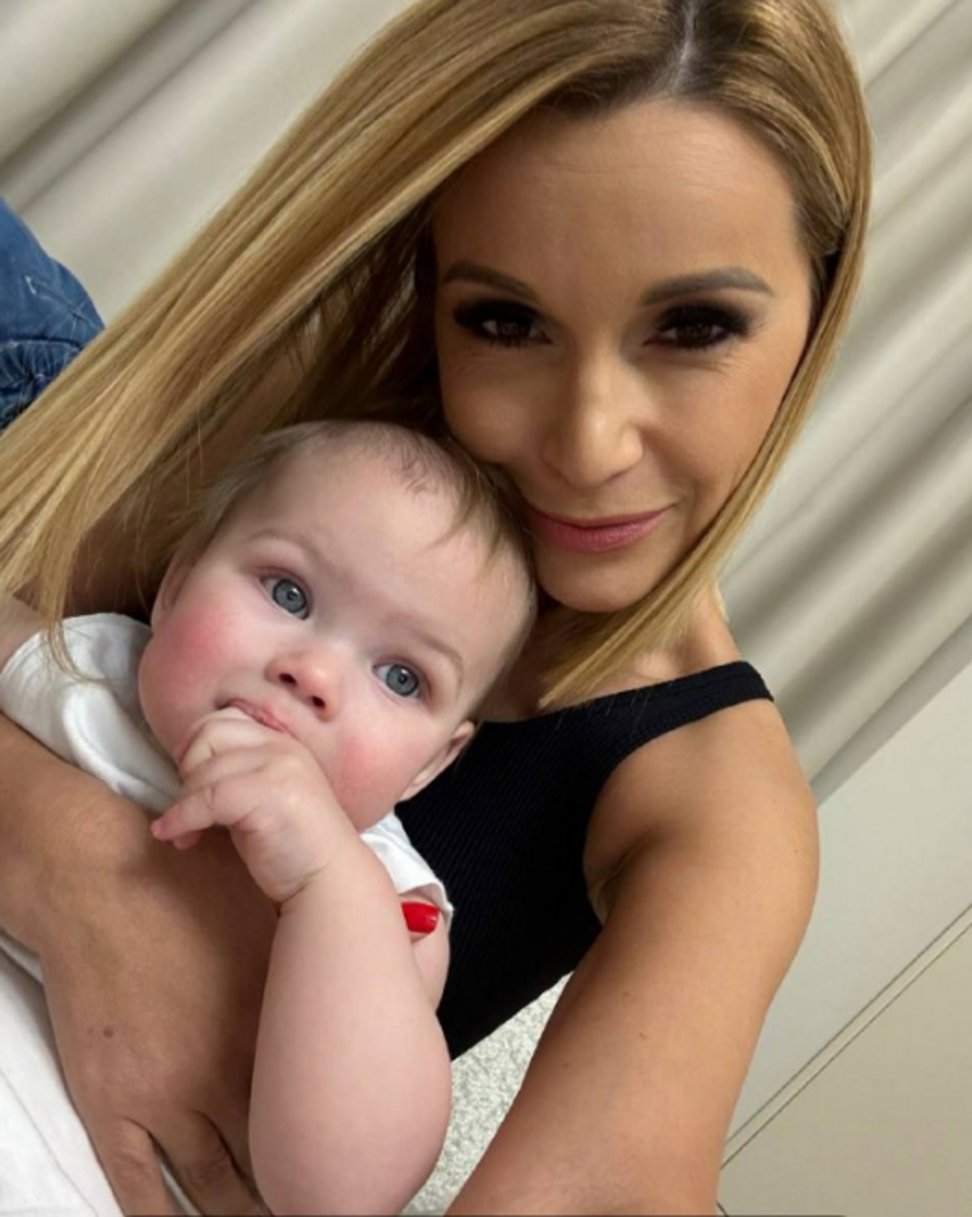 Дети фотографии детей веры брежневой. Экс ребенку. Экс ребенку. Кищук с ребенком. Показания к имплантации экс.