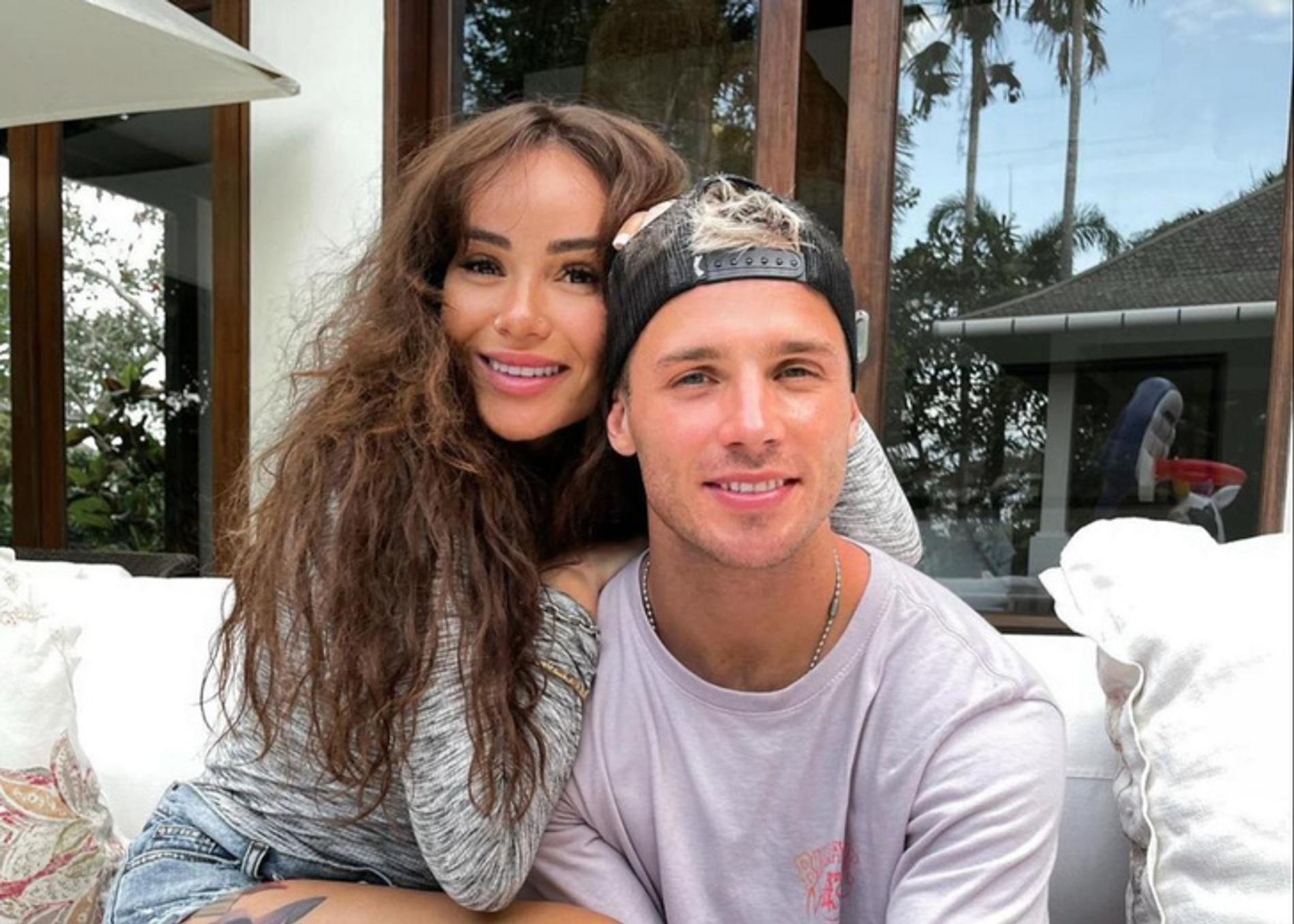 С кем сейчас айза. Женщины гуфа. С кем сейчас айза. С кем сейчас айза. С кем сейчас айза.