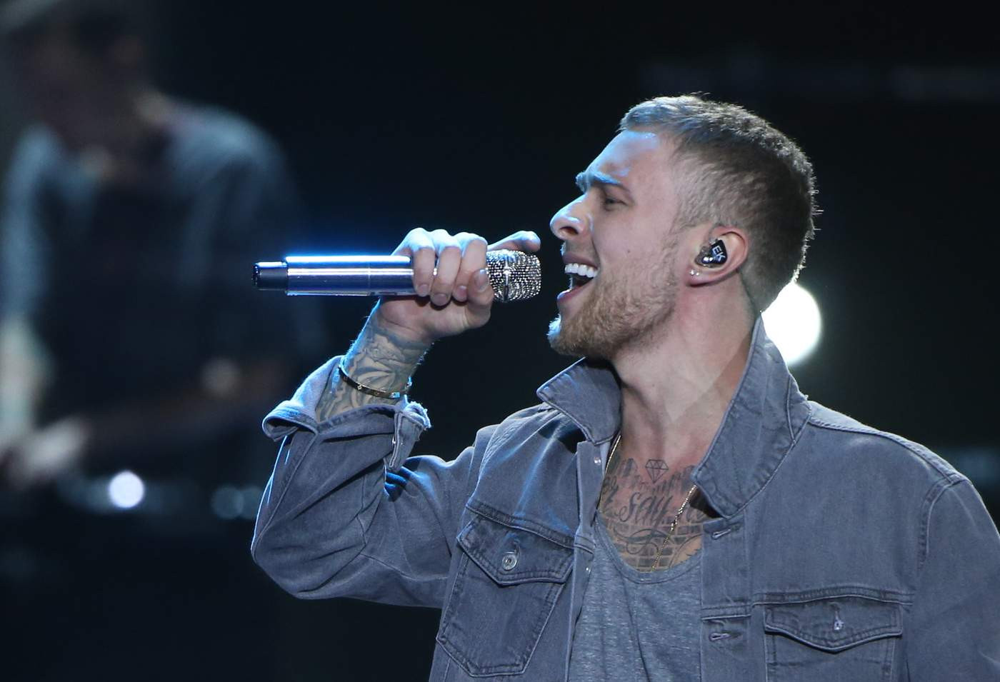 Кто поет песню мне сегодня. Солист группы ssshhhiiittt. Клава кока 2022. Кто поет песню мне сегодня. Кто поет песню мне сегодня.