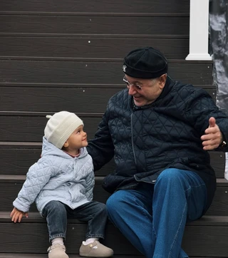 Евгений Петросян с дочкой Матильдой. Фото: Instagram (Запрещён в РФ) @petrosyanevgeny