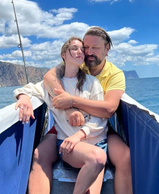 Виктор с супругой. Фото: Инстаграм (запрещен в РФ) Виктора Логинова