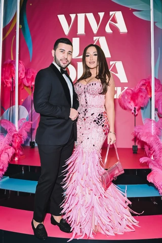 Гоар Авестисян с другом Акобиром. Фото: Super / Марченко Александра