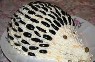 Салат «Ежик». Источник: Пикабу