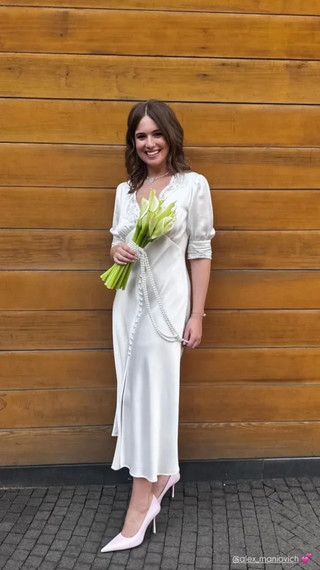 Александра Маниович на свадебной церемонии. Фото: Инстаграм* @alex_maniovich