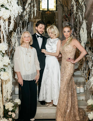 Мама, зять и дочь Анастасии Волочковой с балериной. Фото: Инстаграм (запрещён в РФ) @volochkova_art