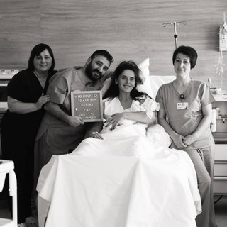 Лиза Моряк и Сарик Андреасян с новорожденной дочерью Шарлиз. Фото: Инстаграм* @moryakliza