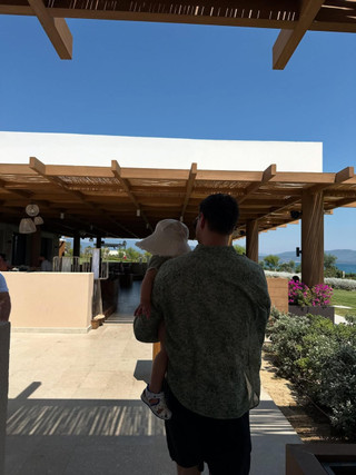 Милош Бикович с сыном. Фото: Инстаграм (запрещён в РФ) @ivanamalic_