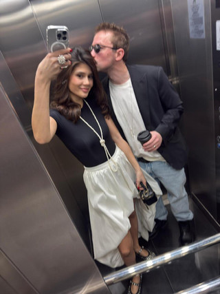 Александр Петров с женой Викторией. Фото: Инстаграм (запрещён в РФ) @actorsashapetrov