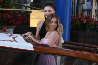 Сидни Суини на свадьбе Джеффа Безоса и Лорен Санчес. Фото: Getty Images